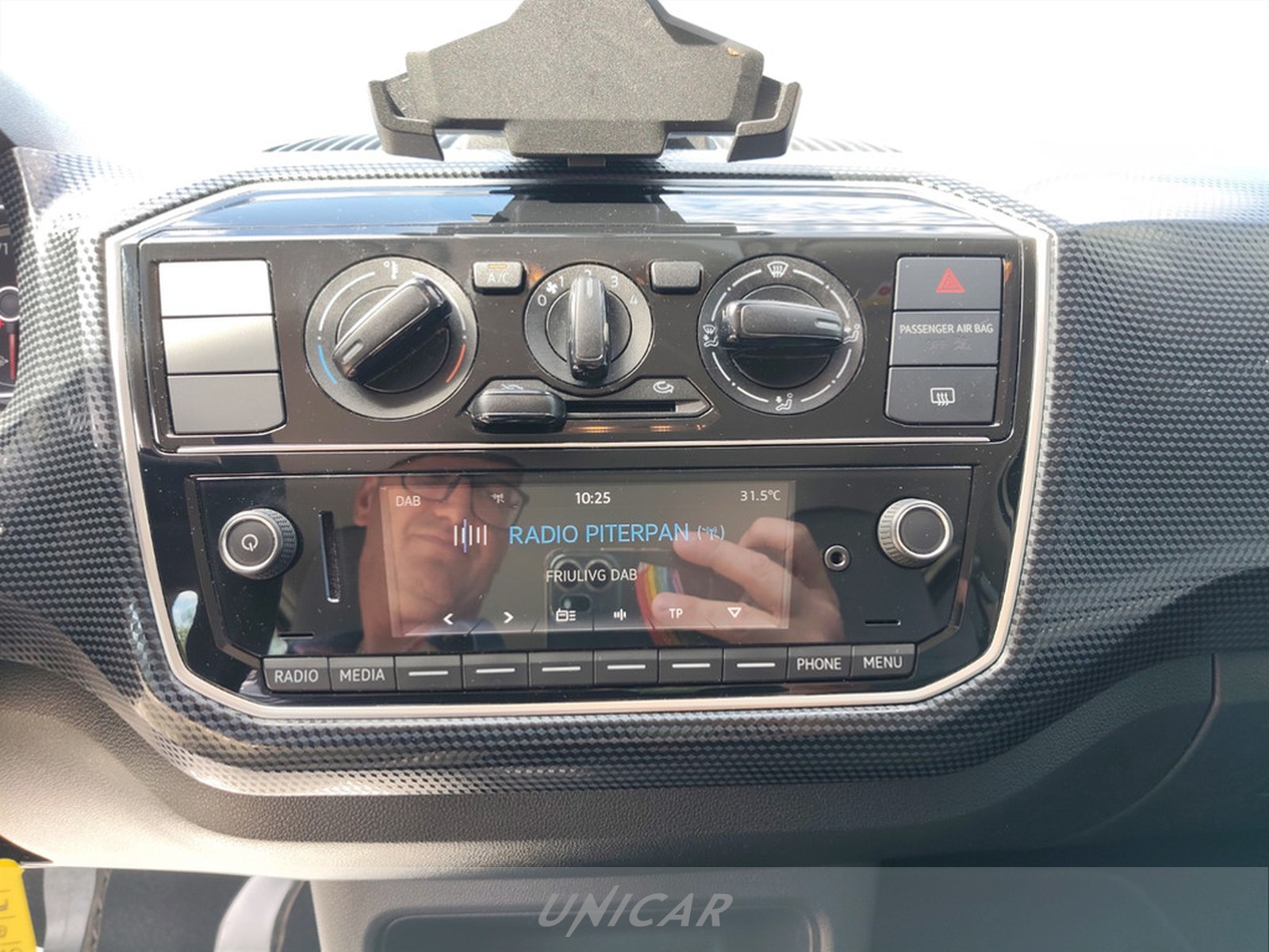 UNICAR Volkswagen up!