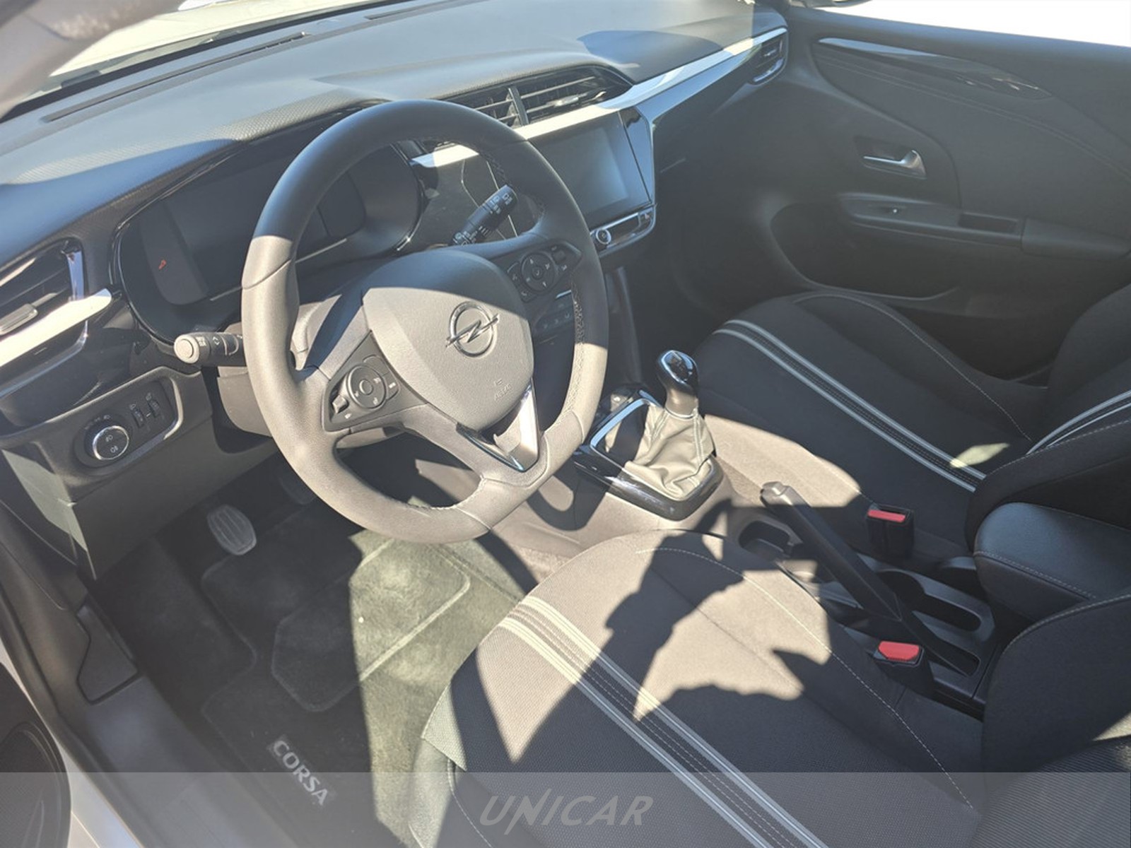 UNICAR Opel Corsa