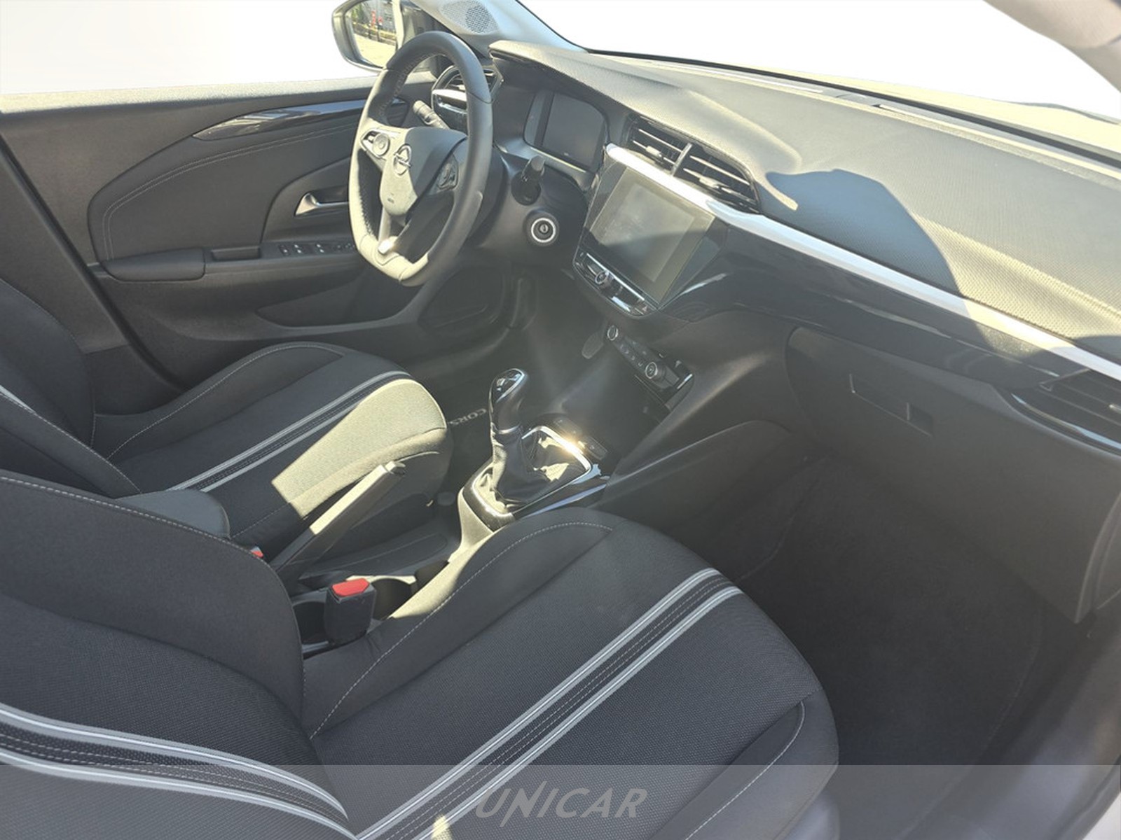 UNICAR Opel Corsa