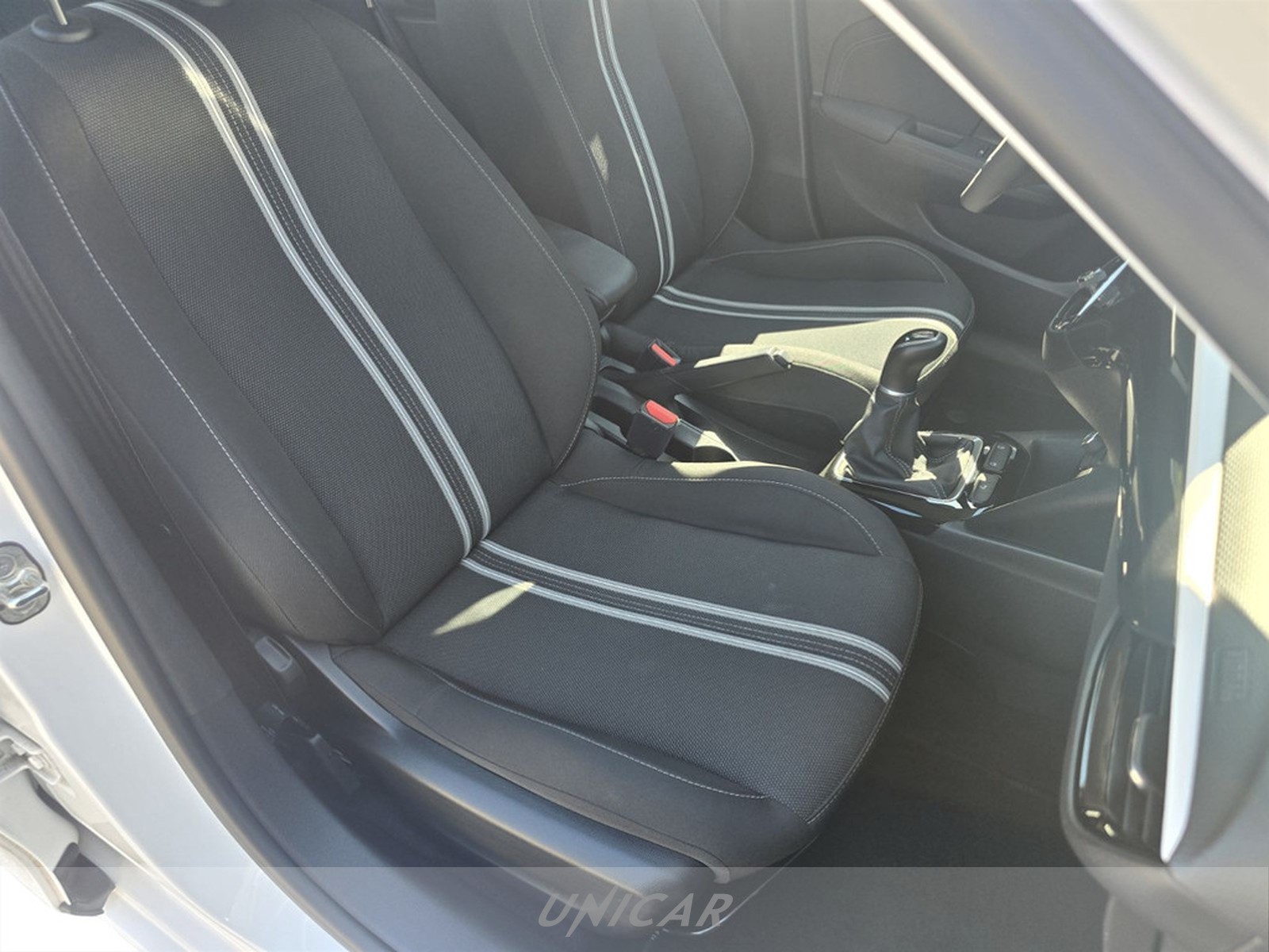 UNICAR Opel Corsa