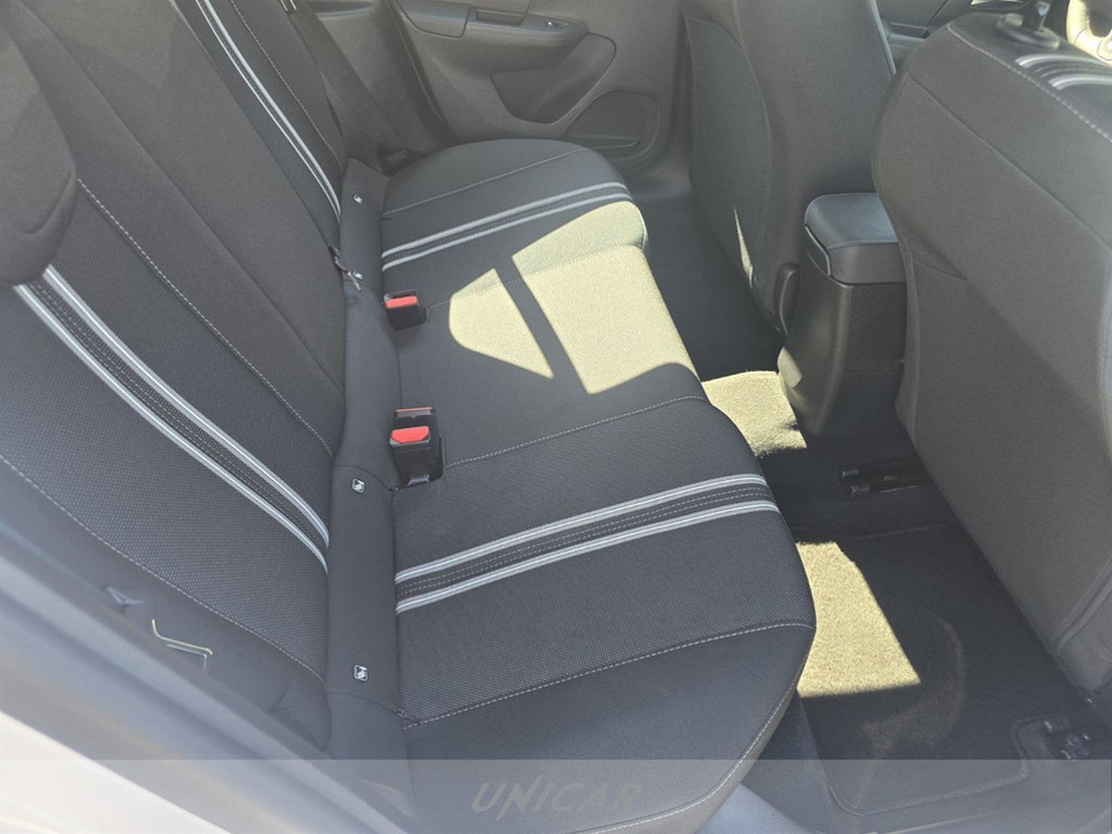 UNICAR Opel Corsa