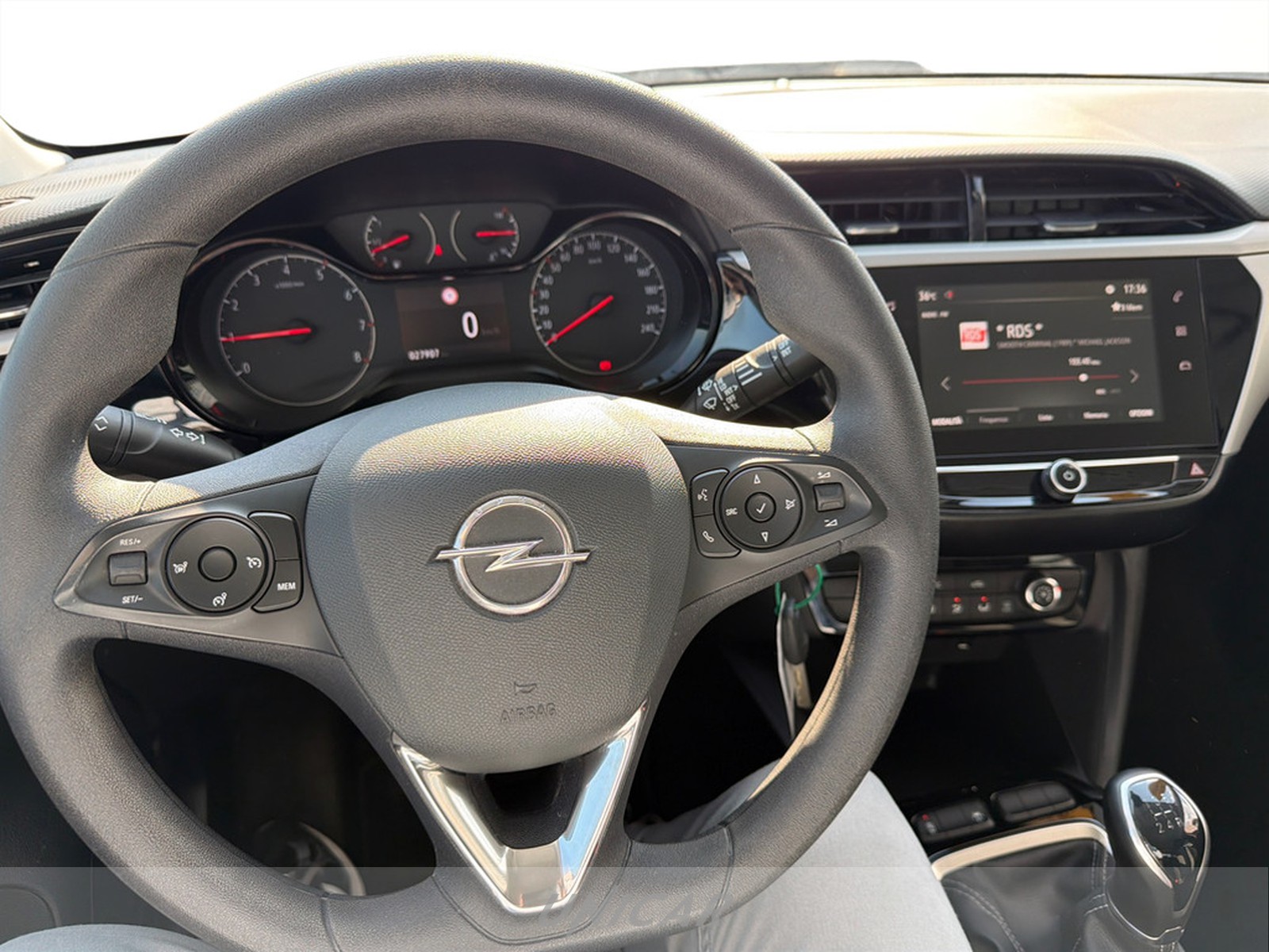 UNICAR Opel Corsa
