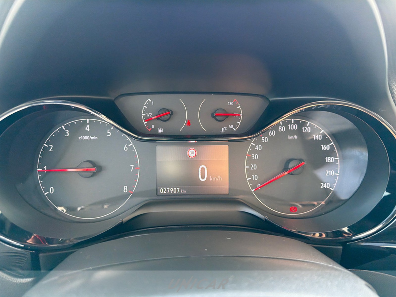 UNICAR Opel Corsa