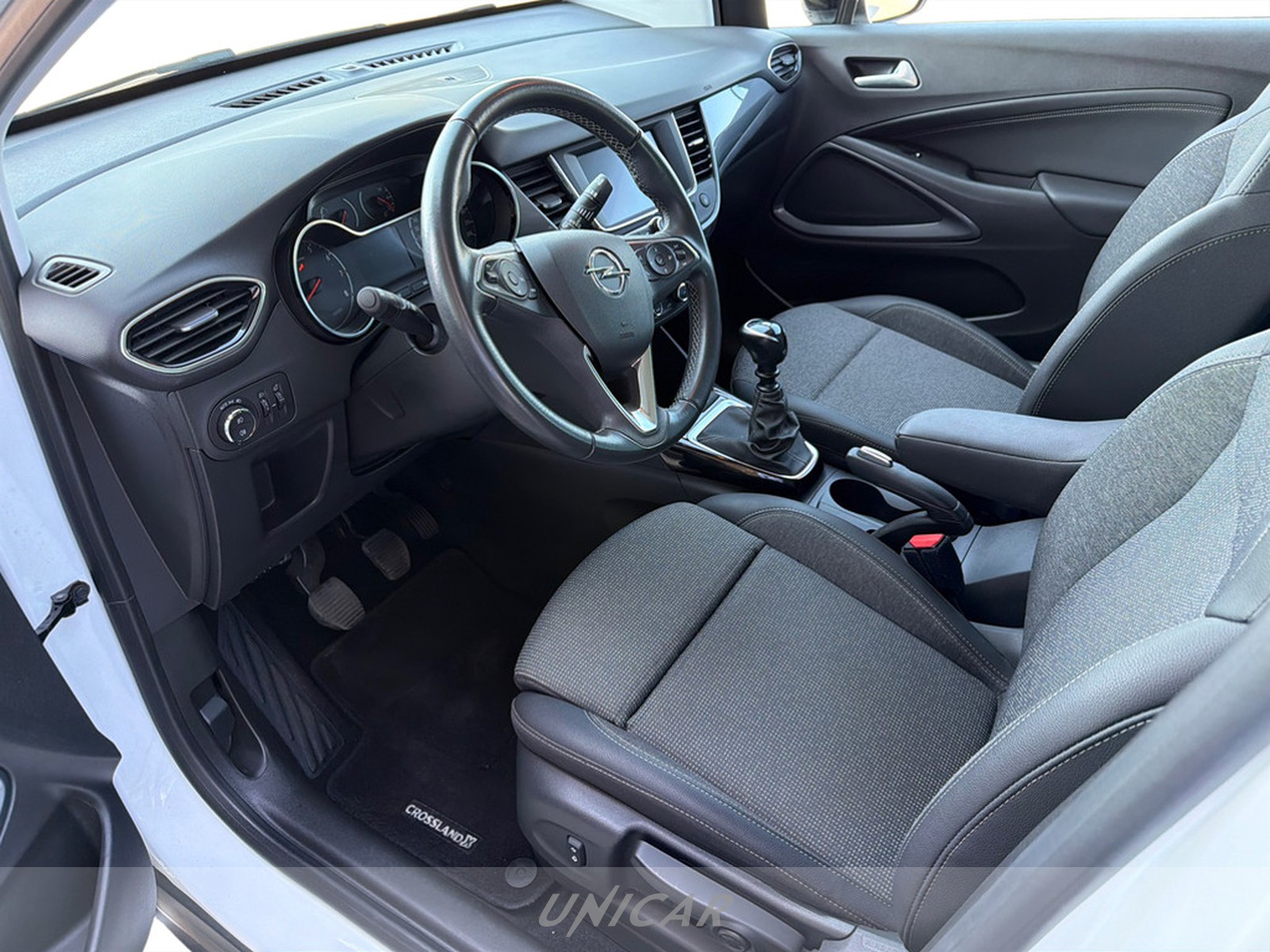 UNICAR Opel Crossland