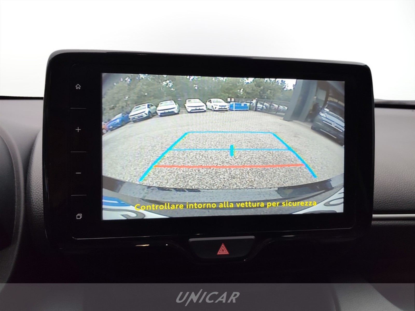 UNICAR Mazda 2