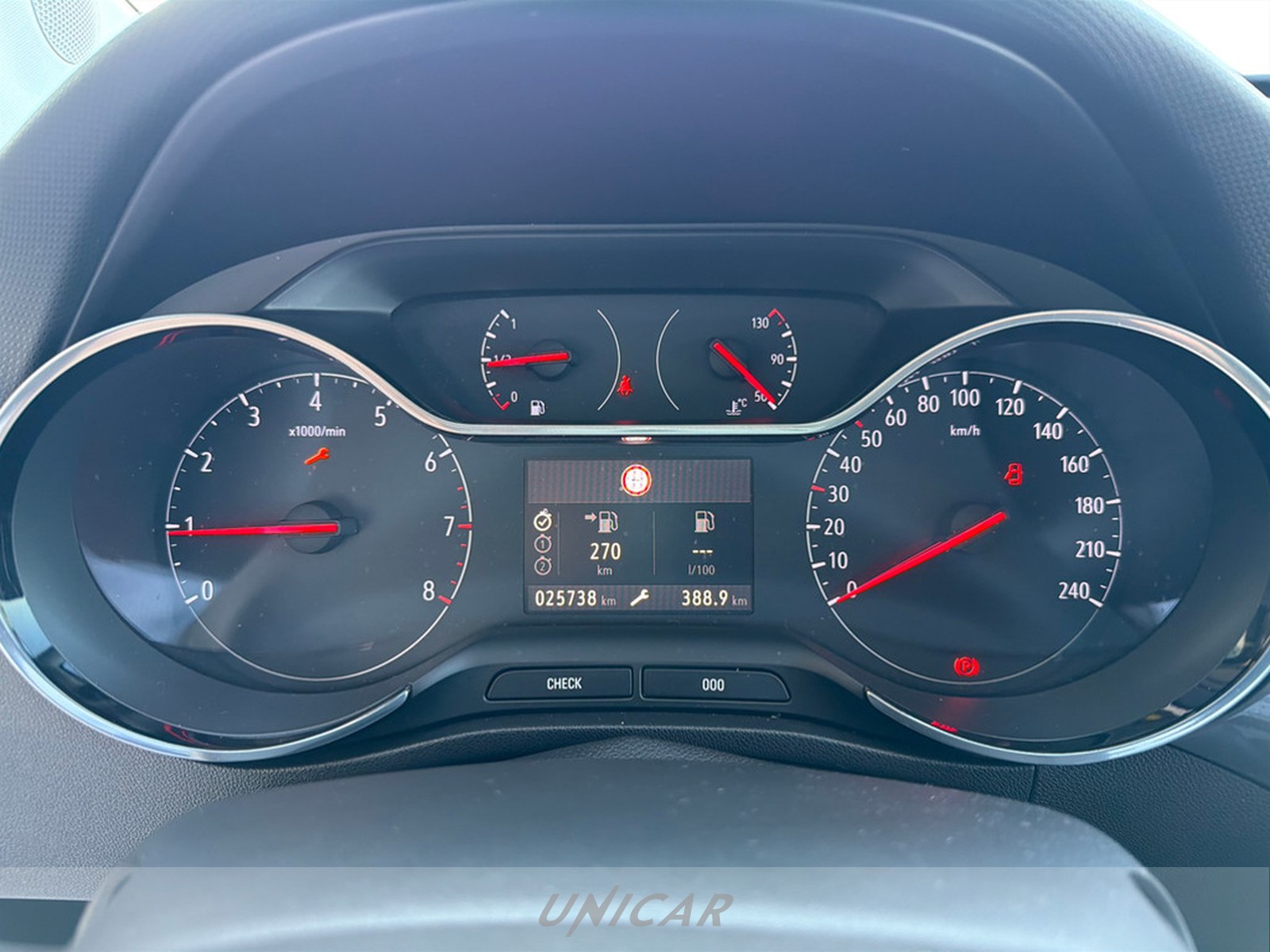 UNICAR Opel Crossland