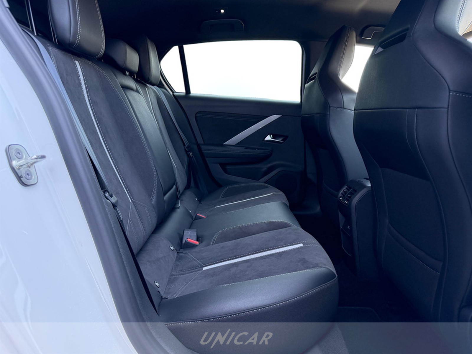 UNICAR Opel Astra