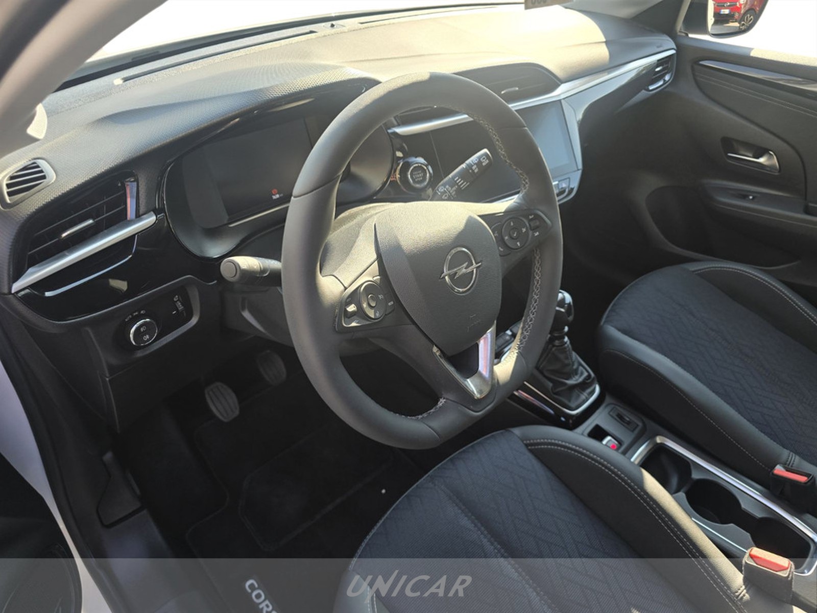 UNICAR Opel Corsa