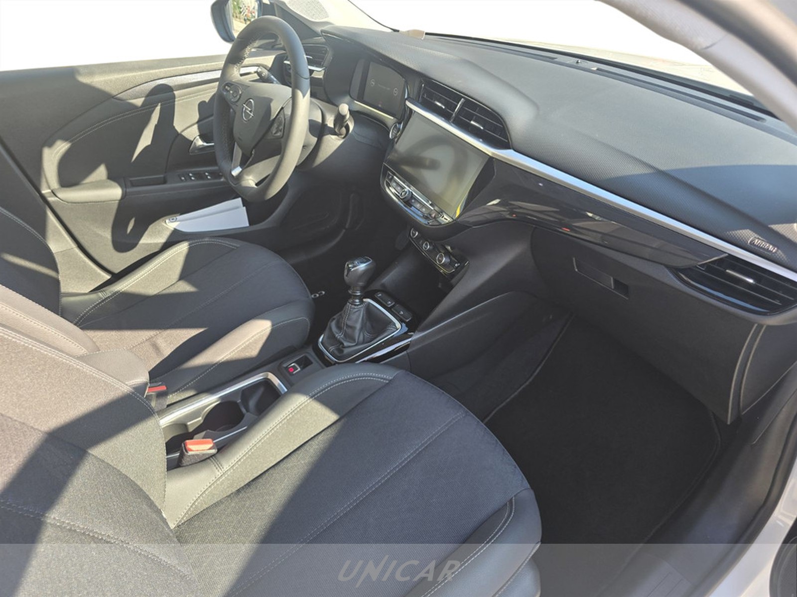 UNICAR Opel Corsa