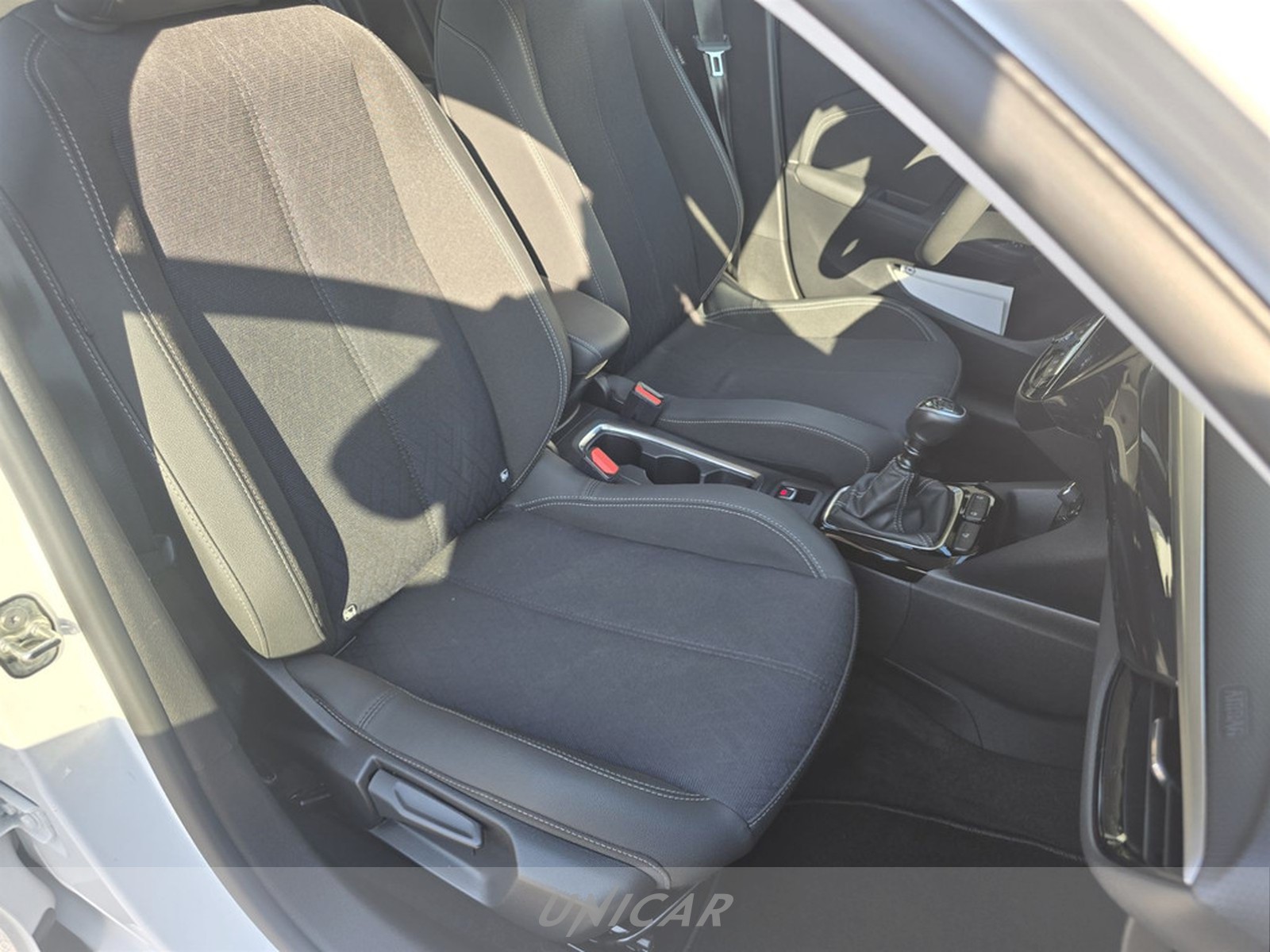 UNICAR Opel Corsa