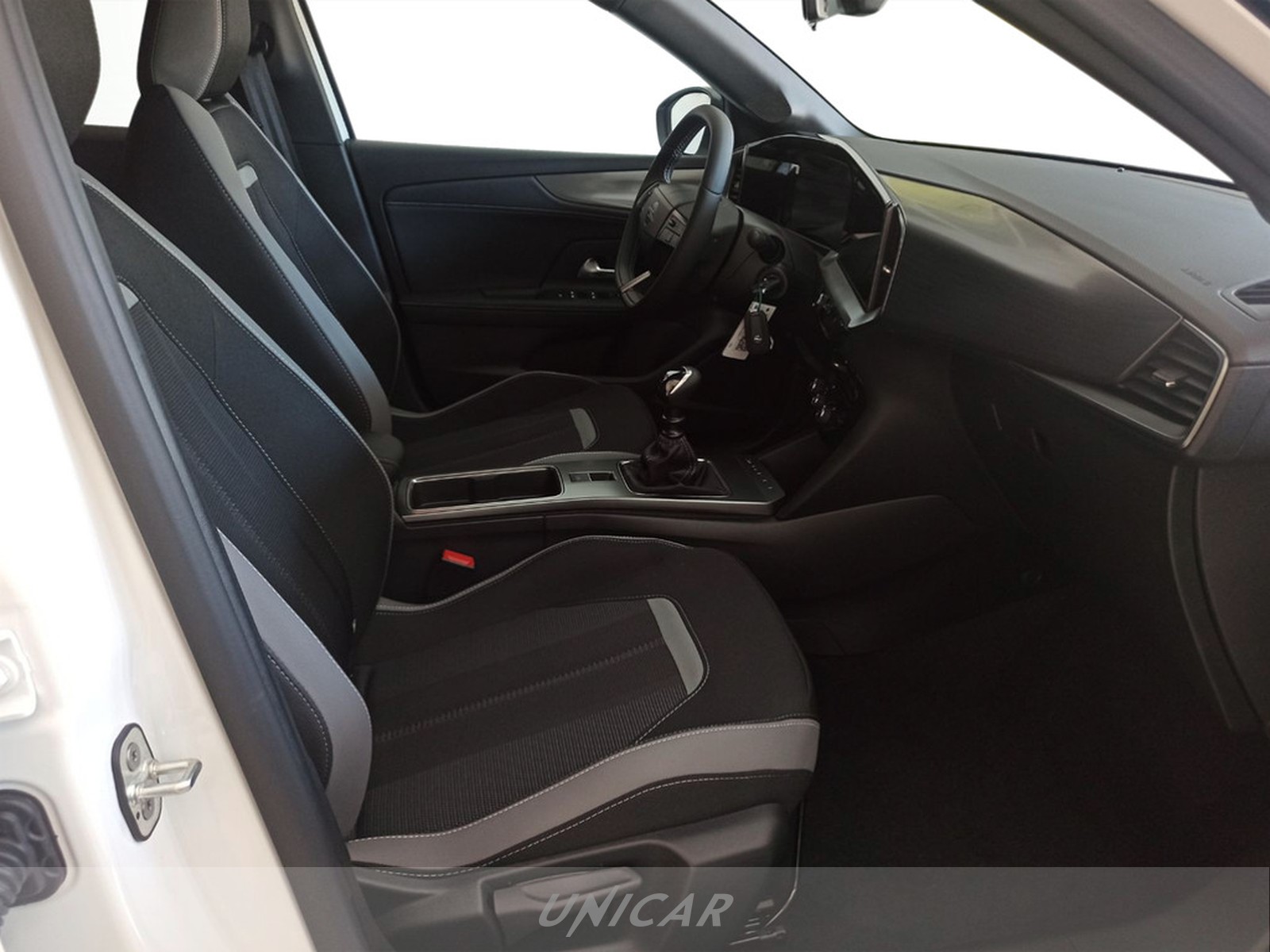 UNICAR Opel Mokka