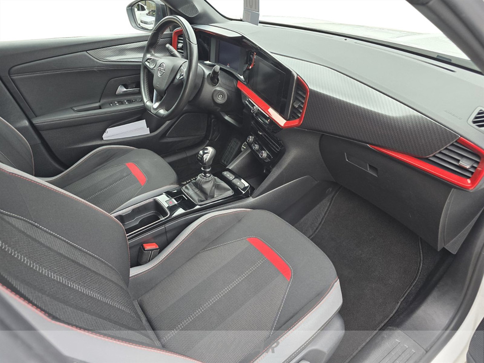 UNICAR Opel Mokka