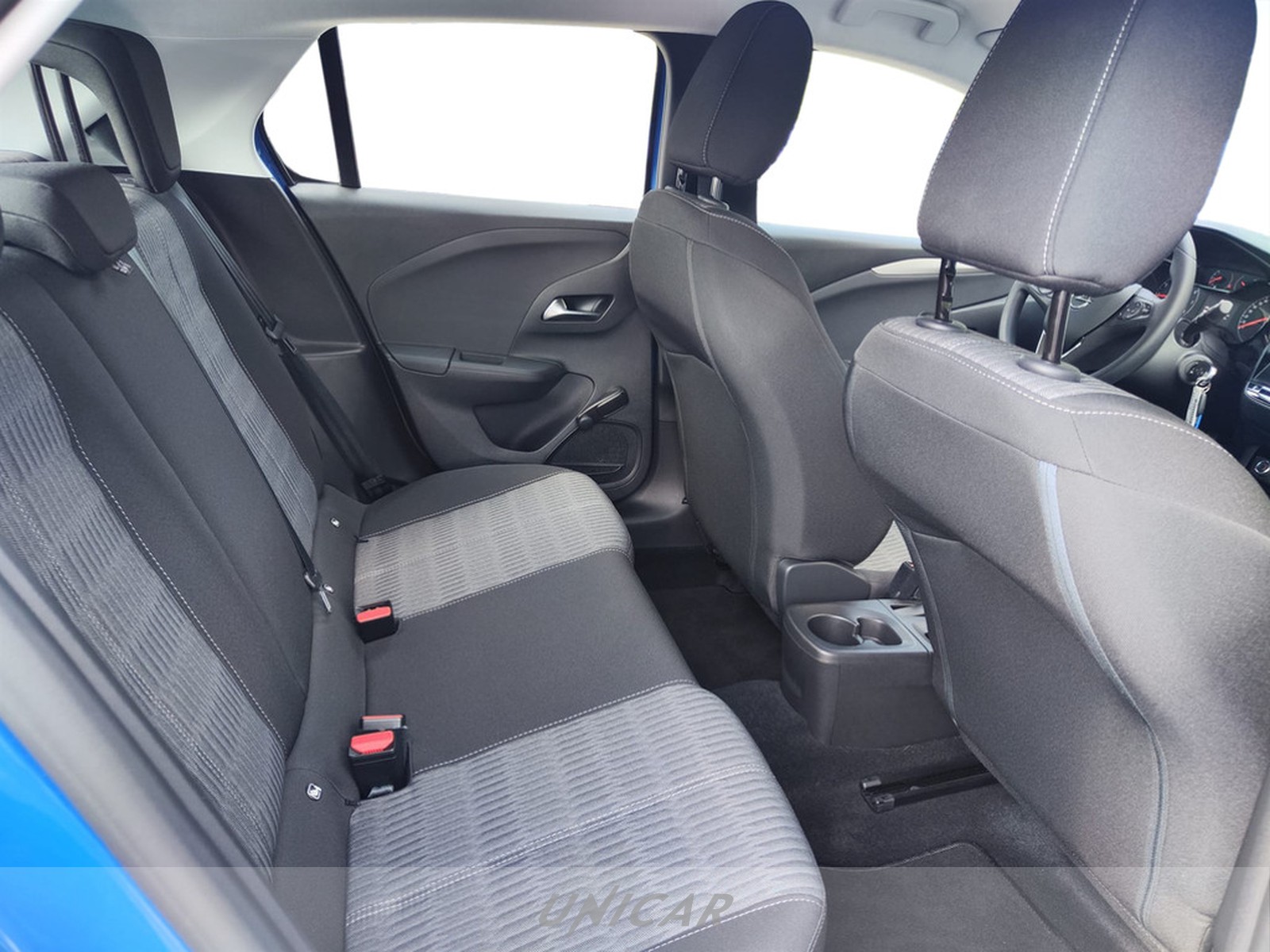 UNICAR Opel Corsa