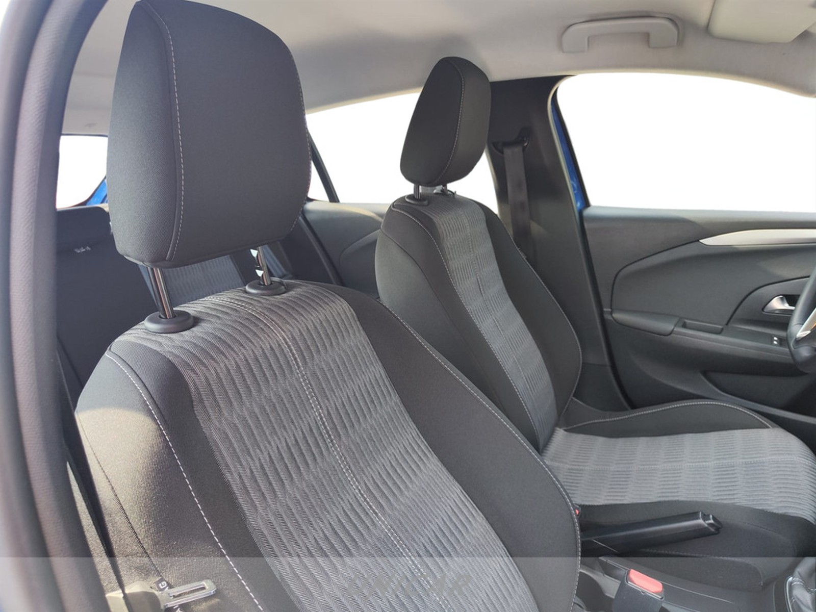 UNICAR Opel Corsa