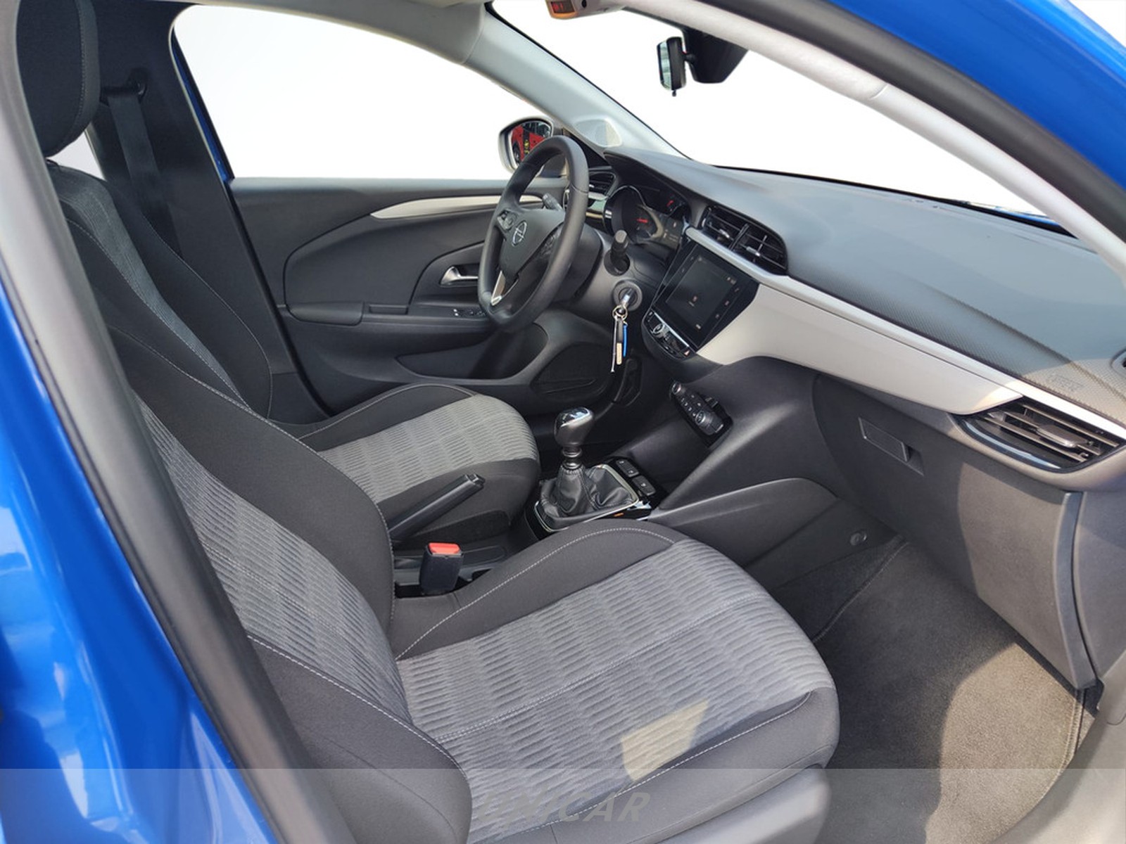 UNICAR Opel Corsa