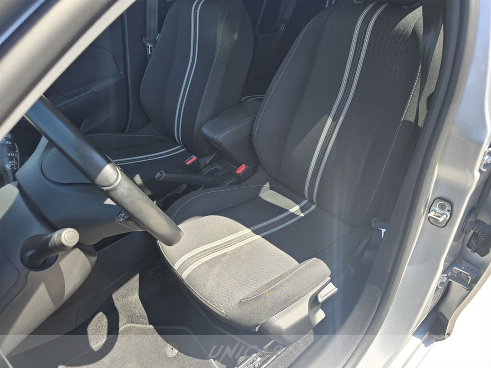 UNICAR Opel Corsa