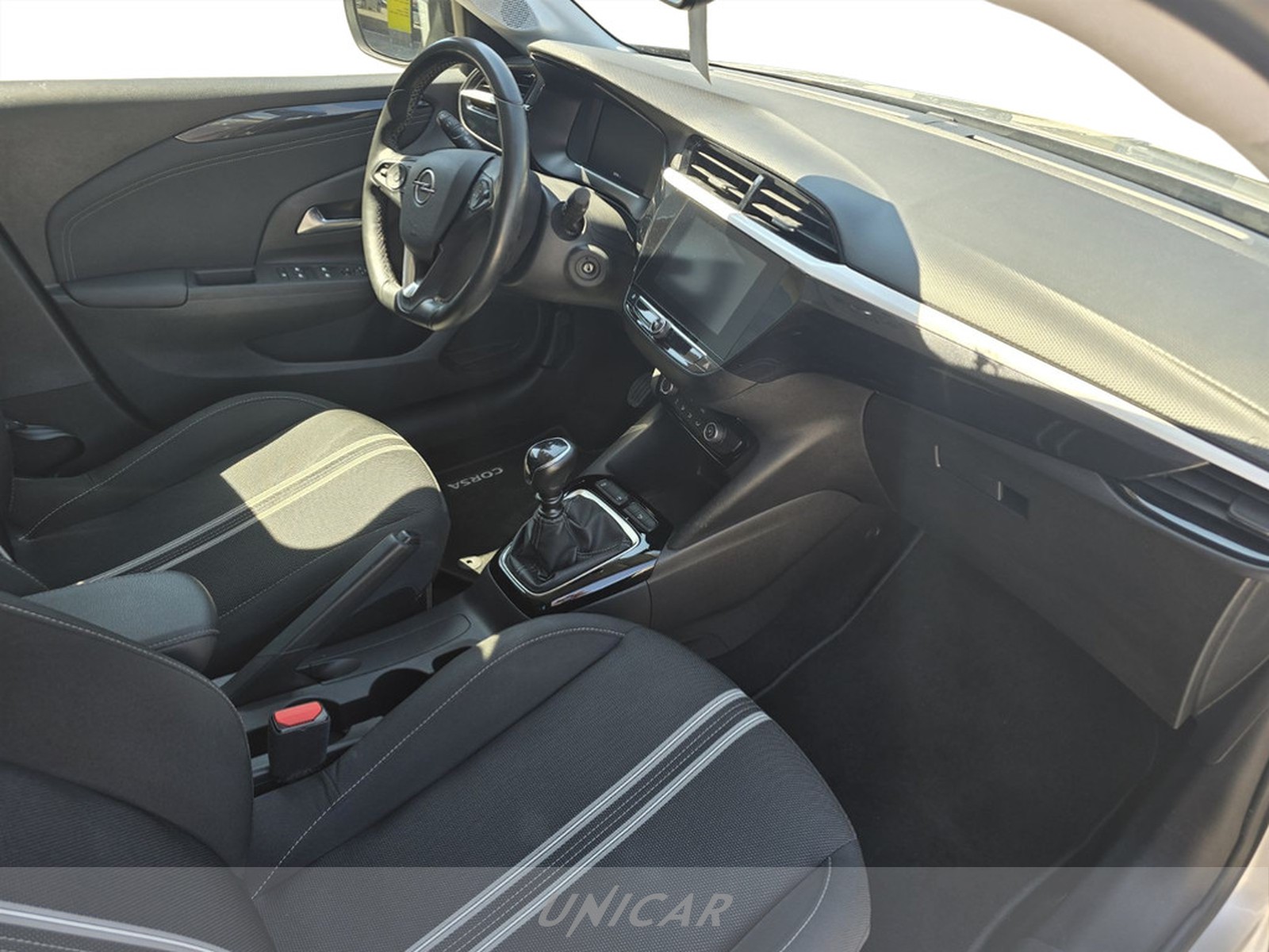 UNICAR Opel Corsa