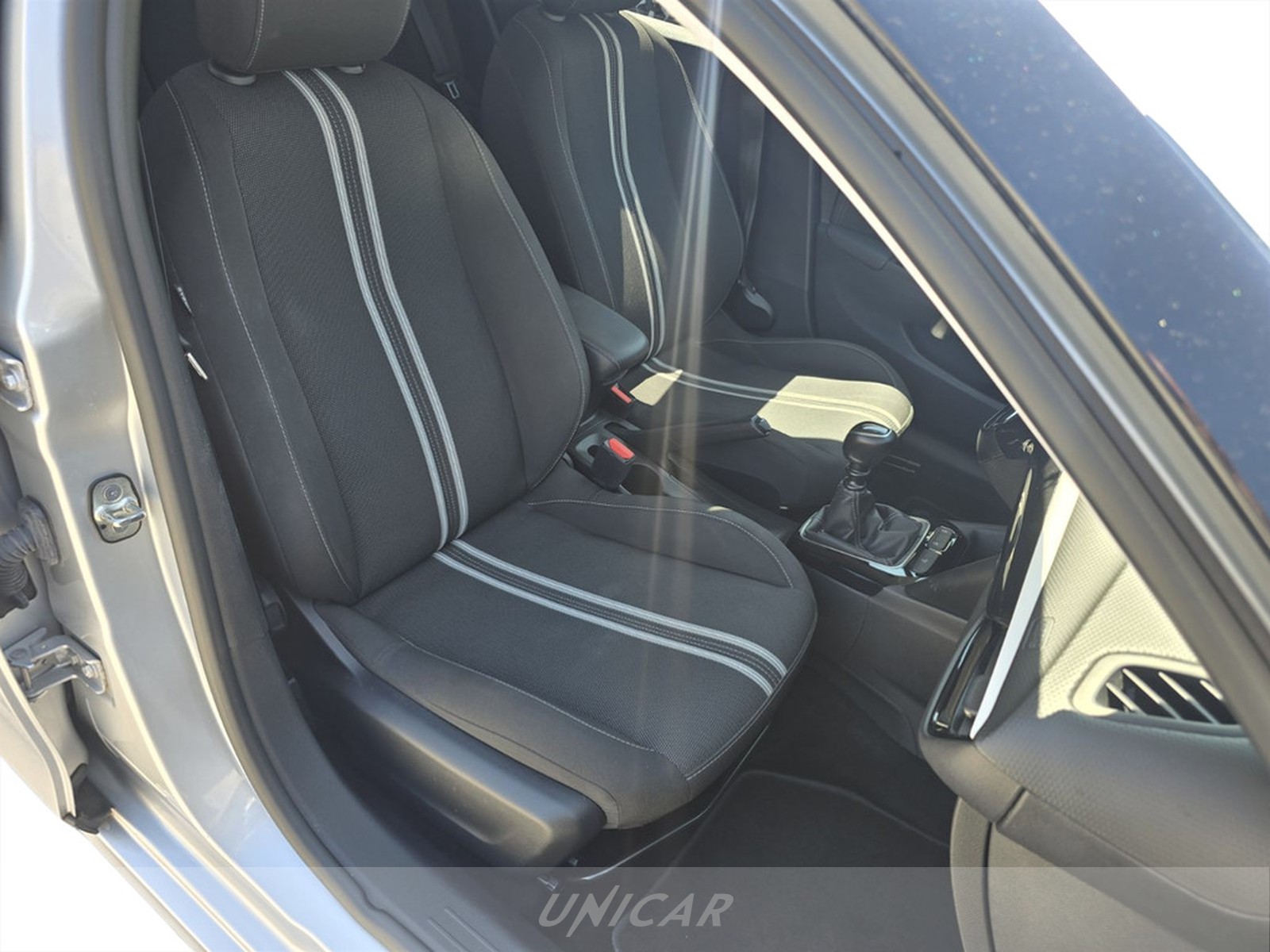 UNICAR Opel Corsa