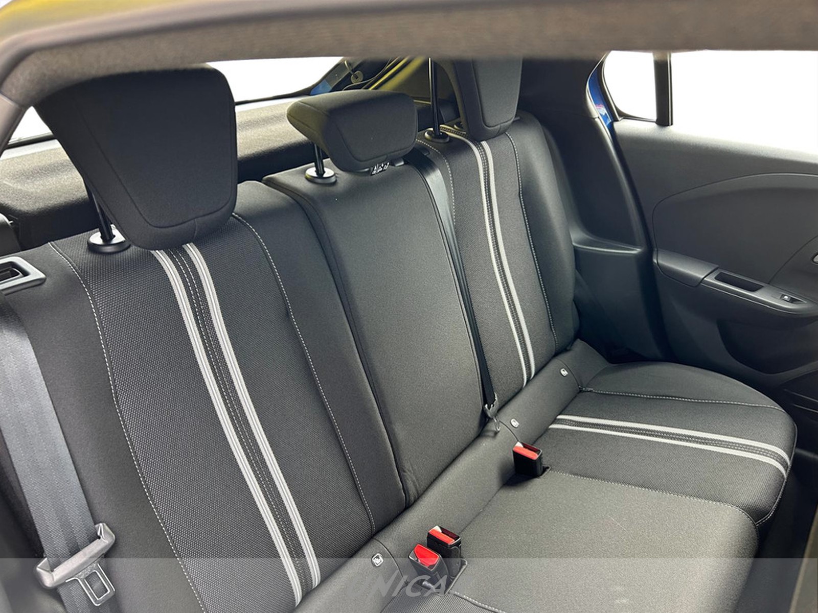 UNICAR Opel Corsa