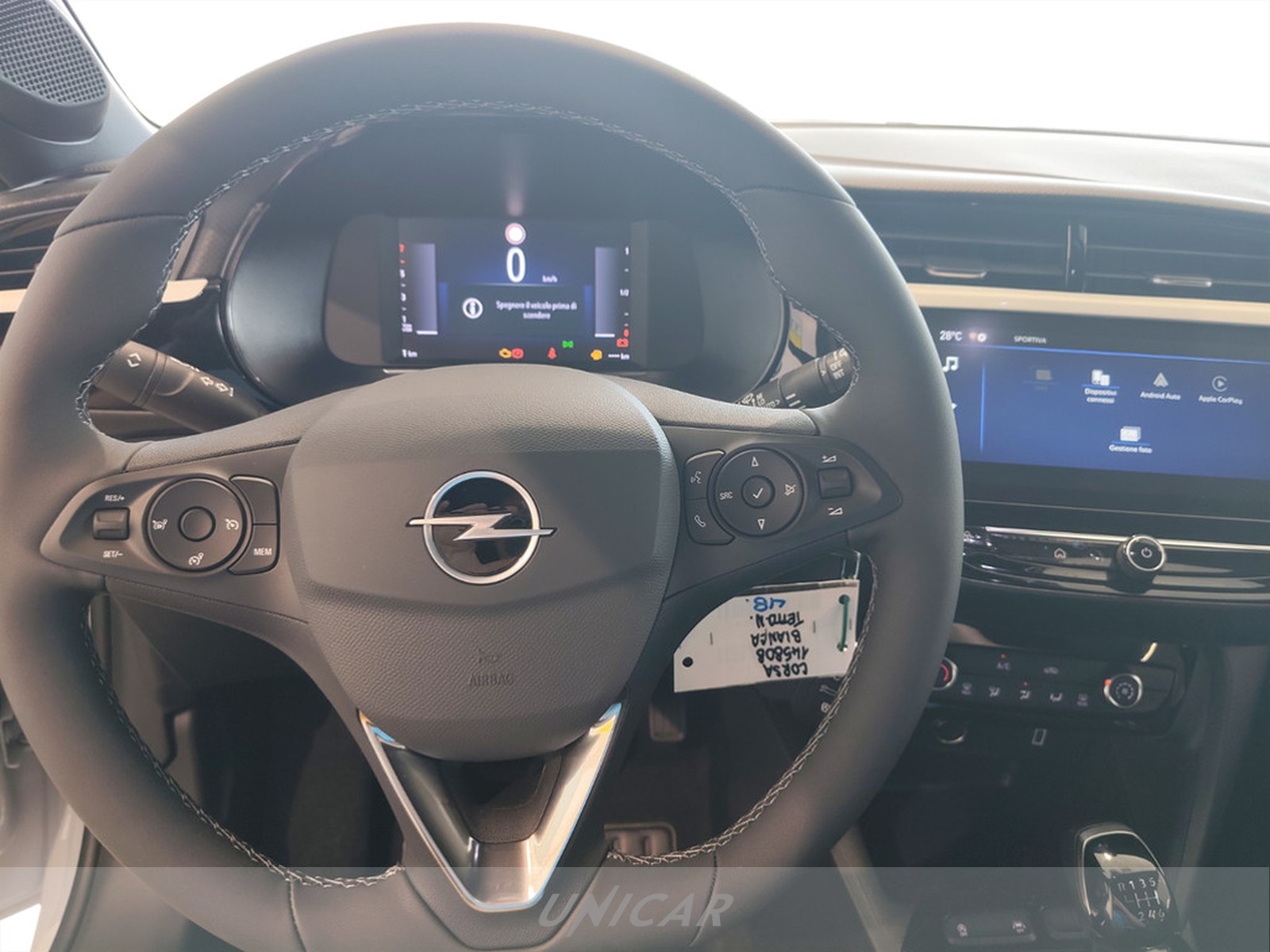 UNICAR Opel Corsa