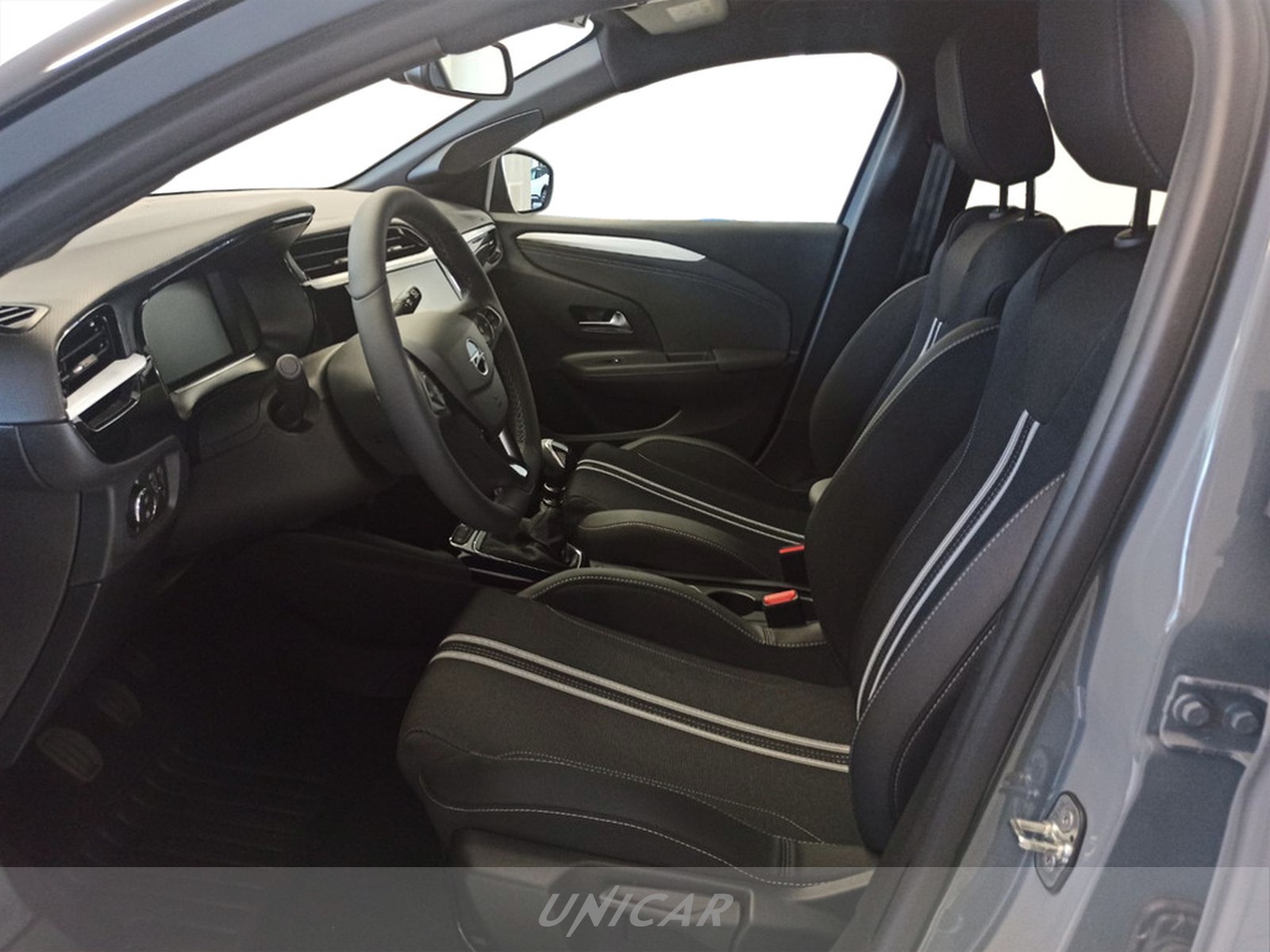 UNICAR Opel Corsa