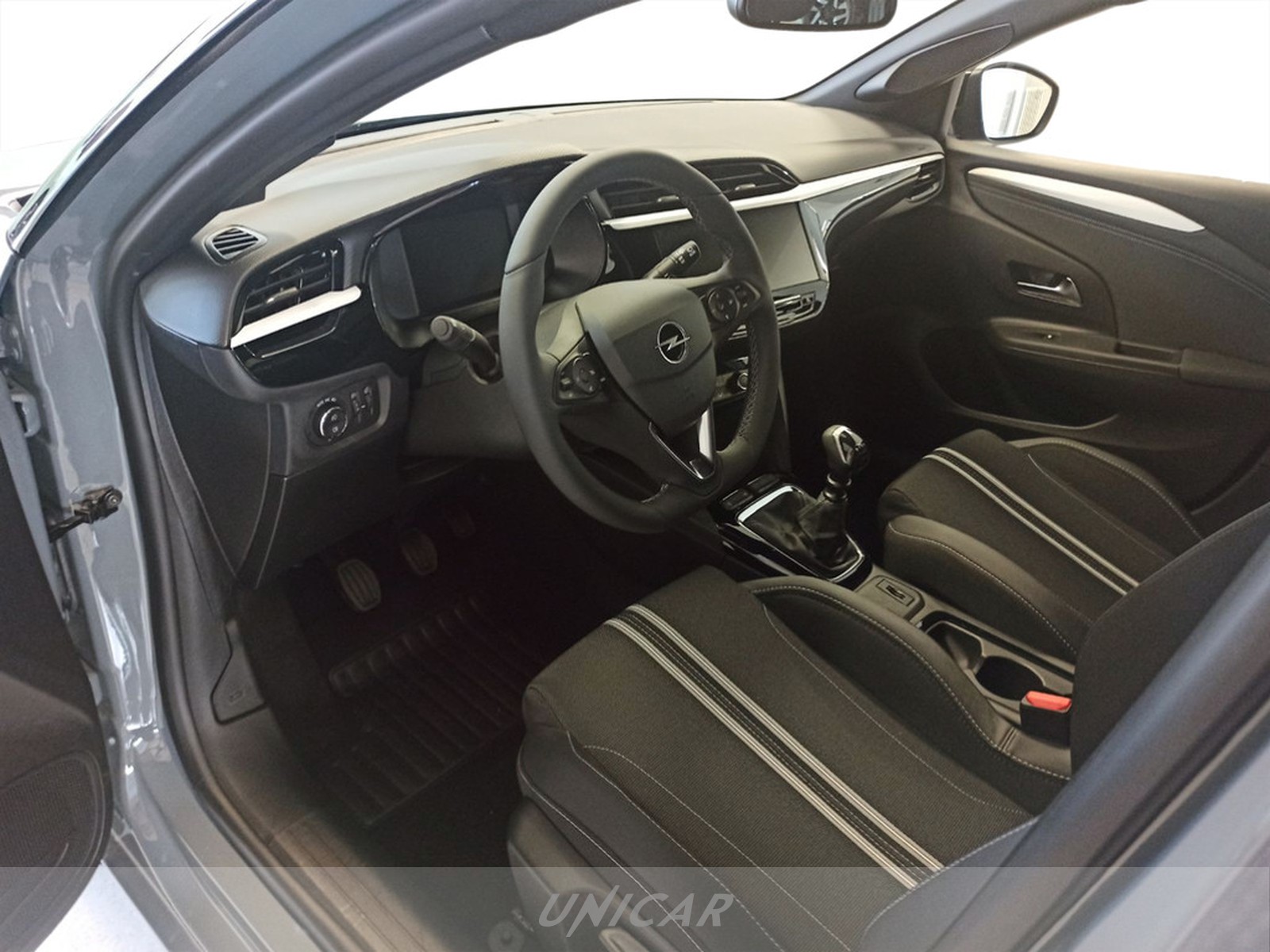 UNICAR Opel Corsa