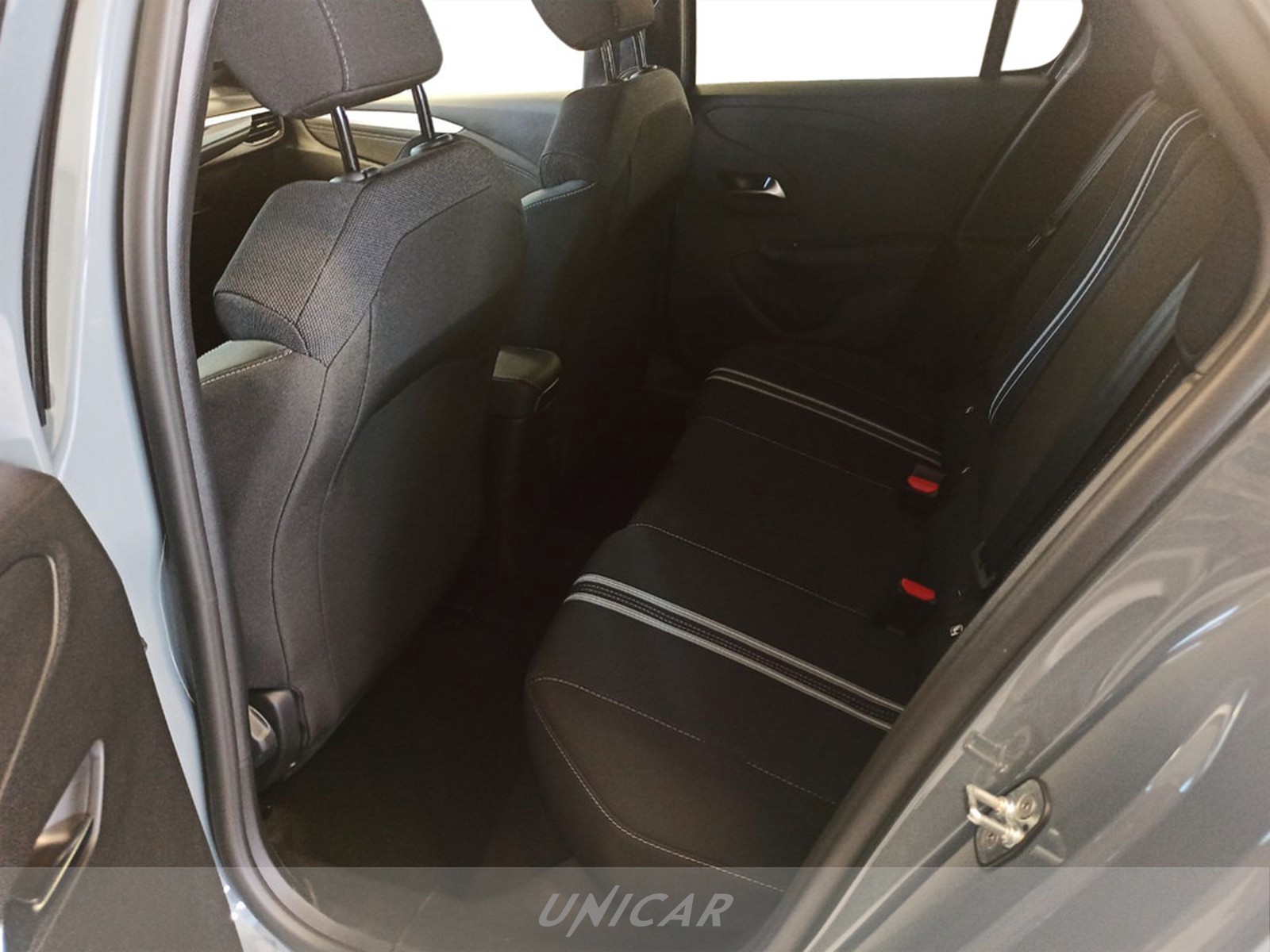UNICAR Opel Corsa