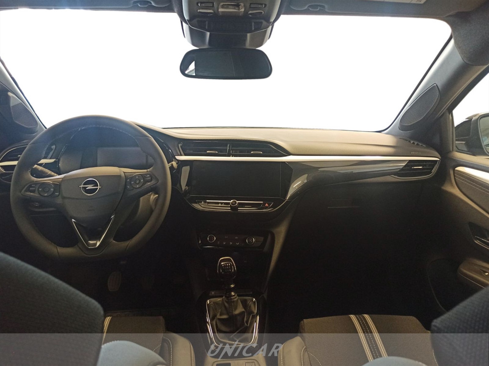 UNICAR Opel Corsa