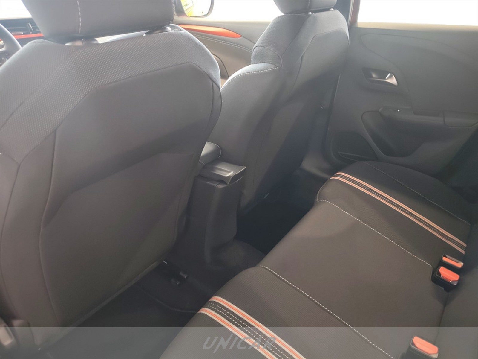 UNICAR Opel Corsa