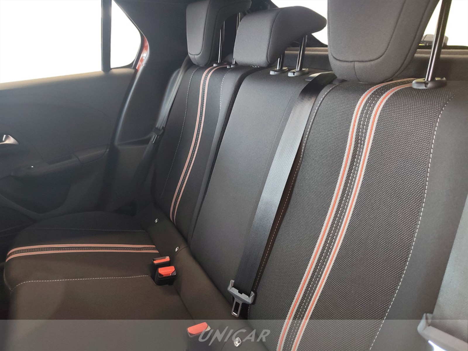 UNICAR Opel Corsa