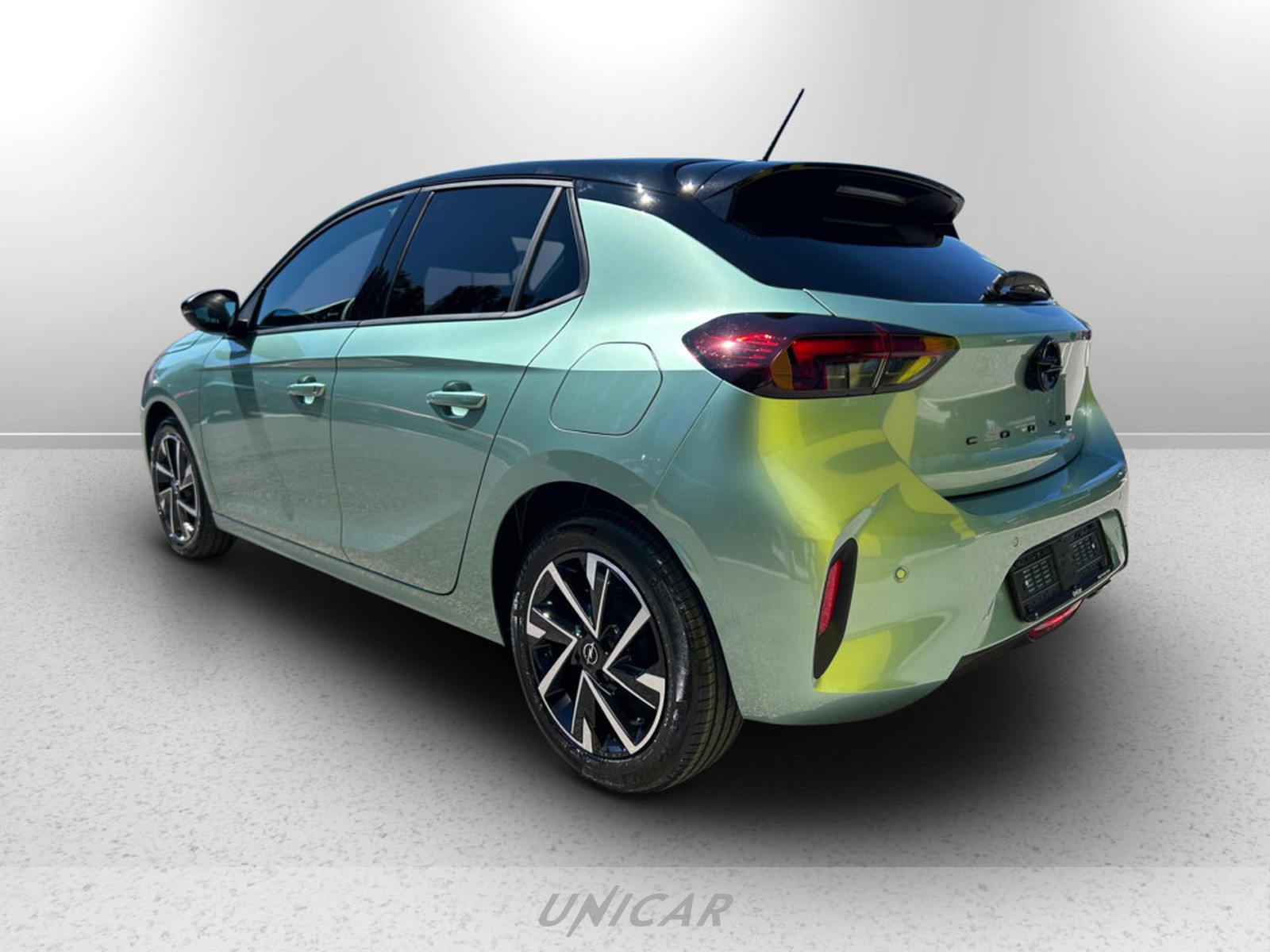 UNICAR Opel Corsa
