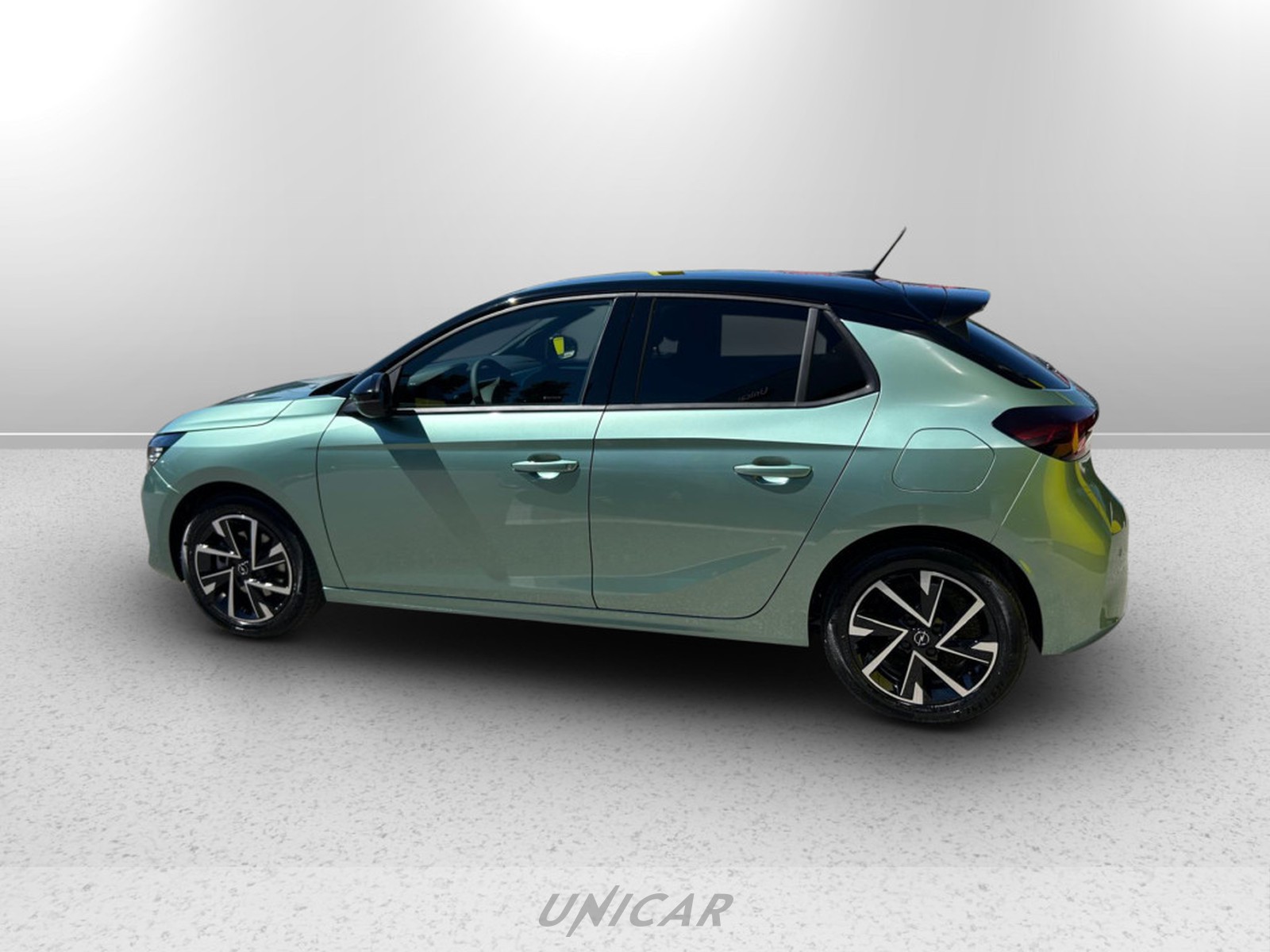 UNICAR Opel Corsa