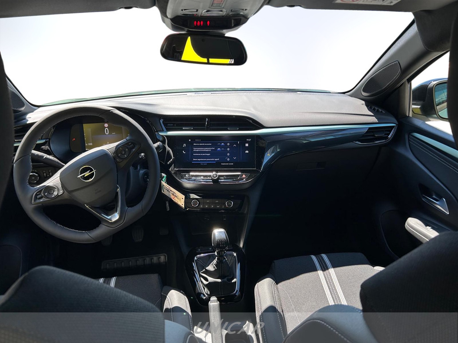 UNICAR Opel Corsa