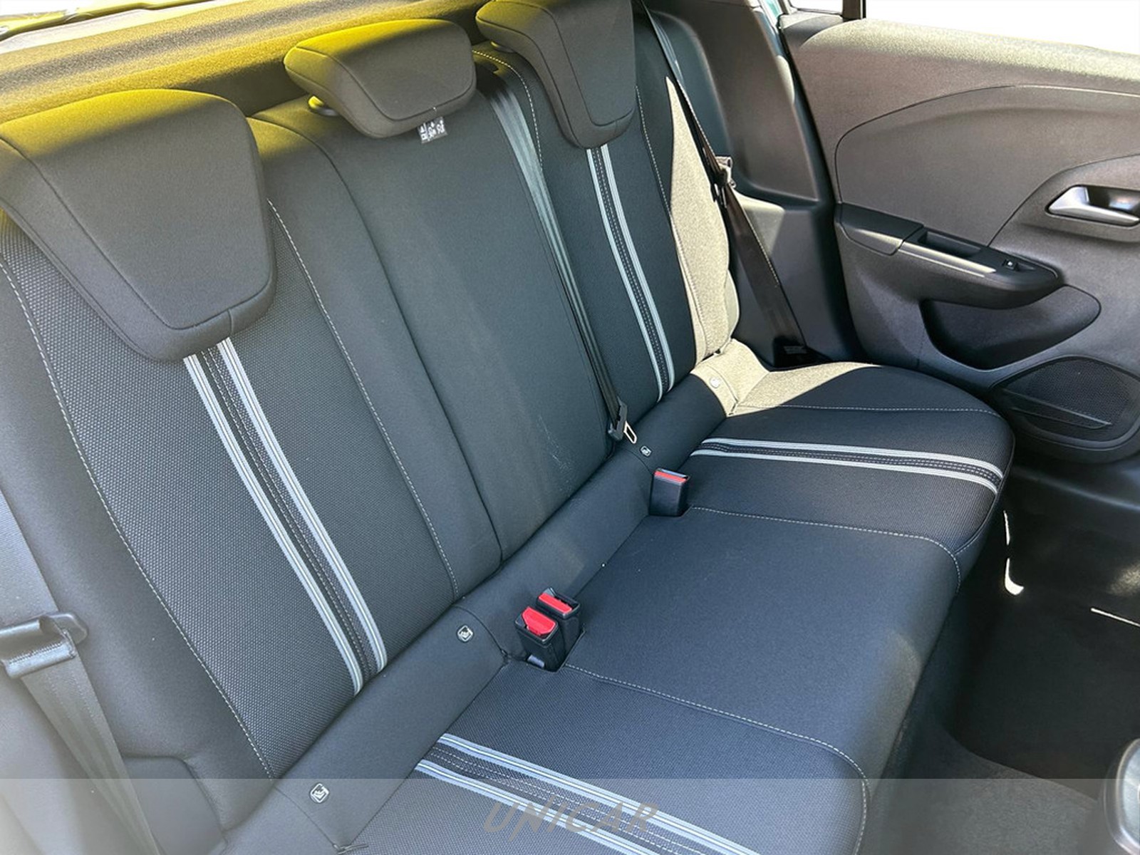 UNICAR Opel Corsa