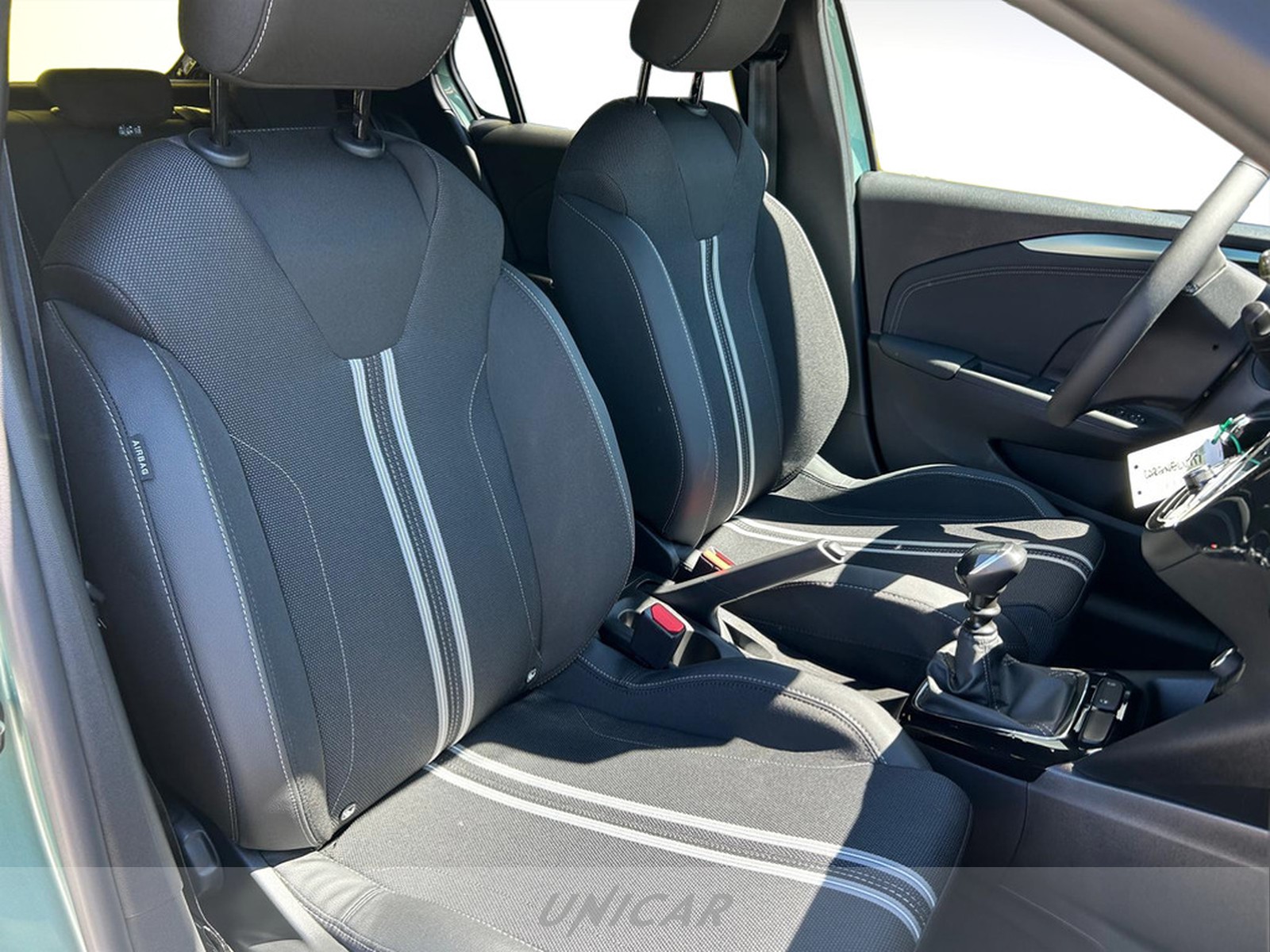 UNICAR Opel Corsa