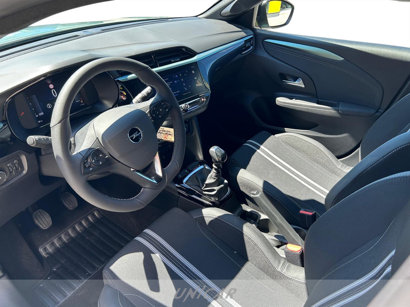 UNICAR Opel Corsa