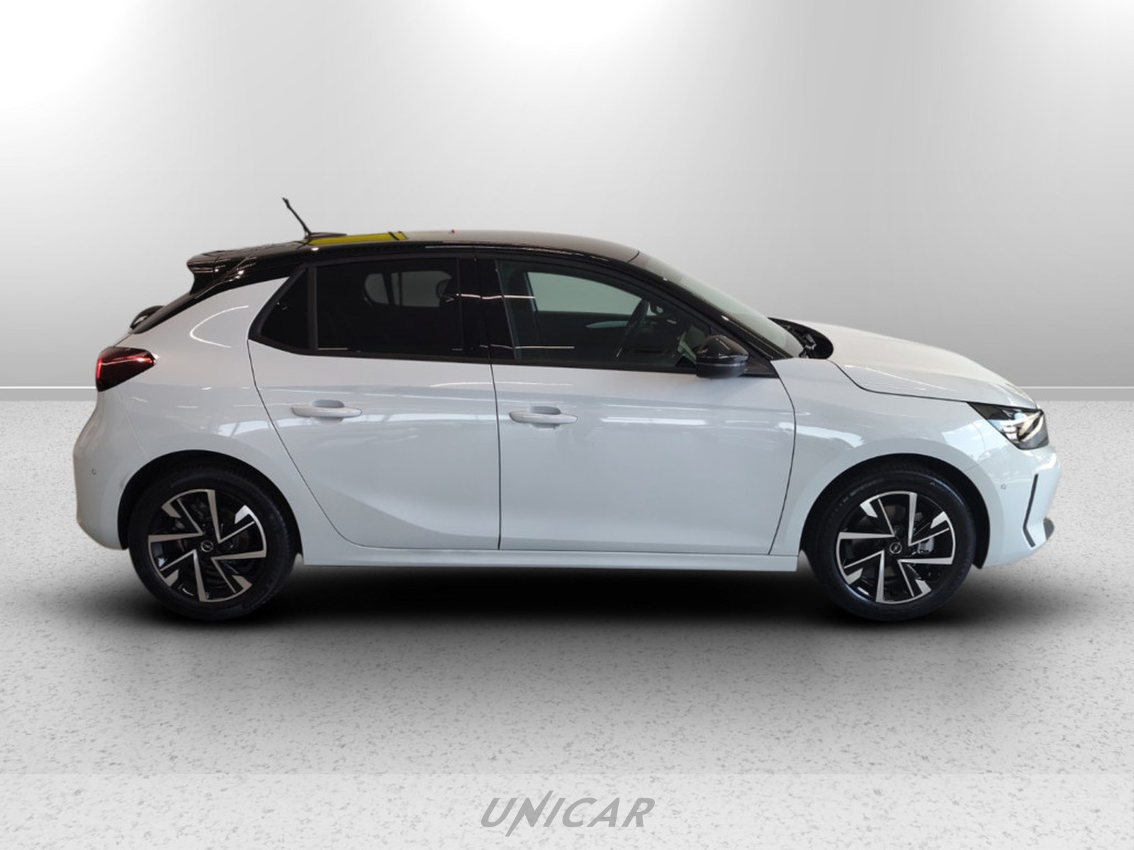 UNICAR Opel Corsa