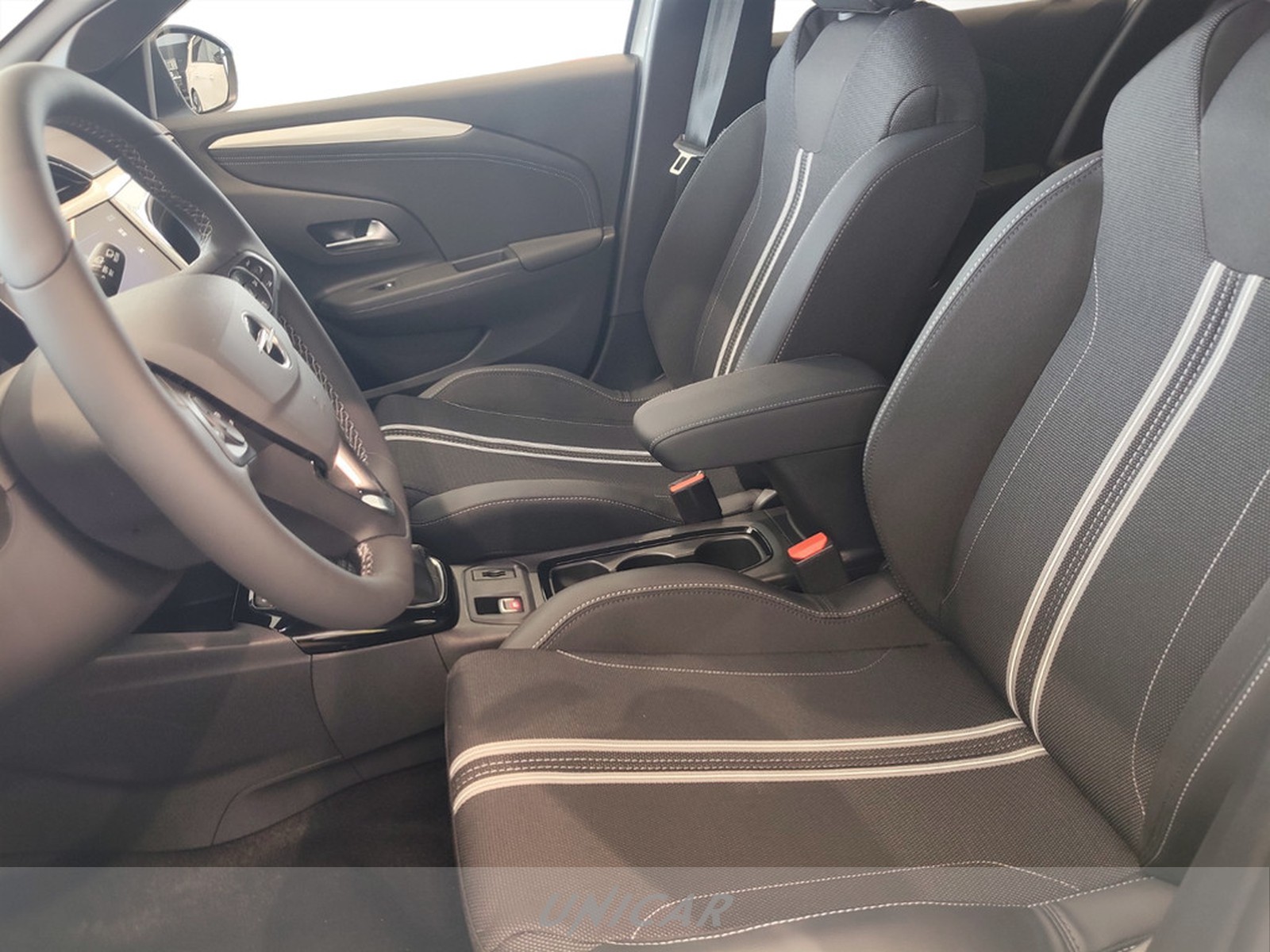UNICAR Opel Corsa