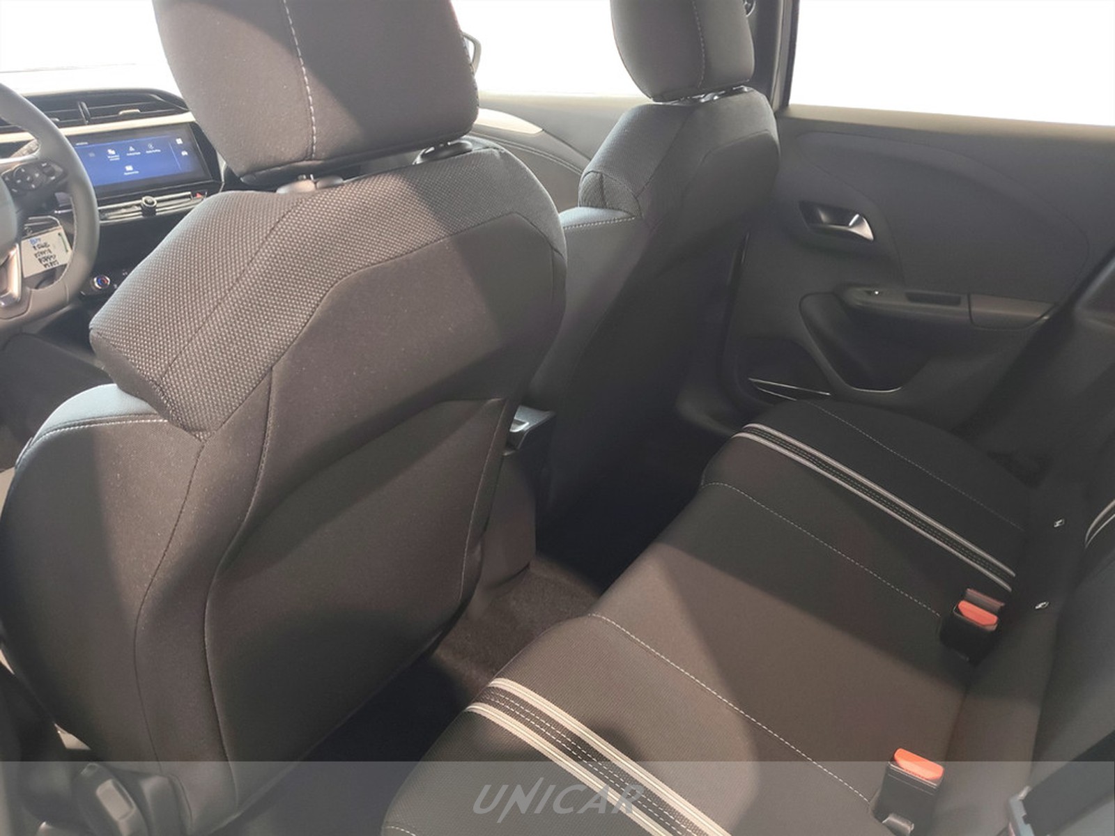 UNICAR Opel Corsa