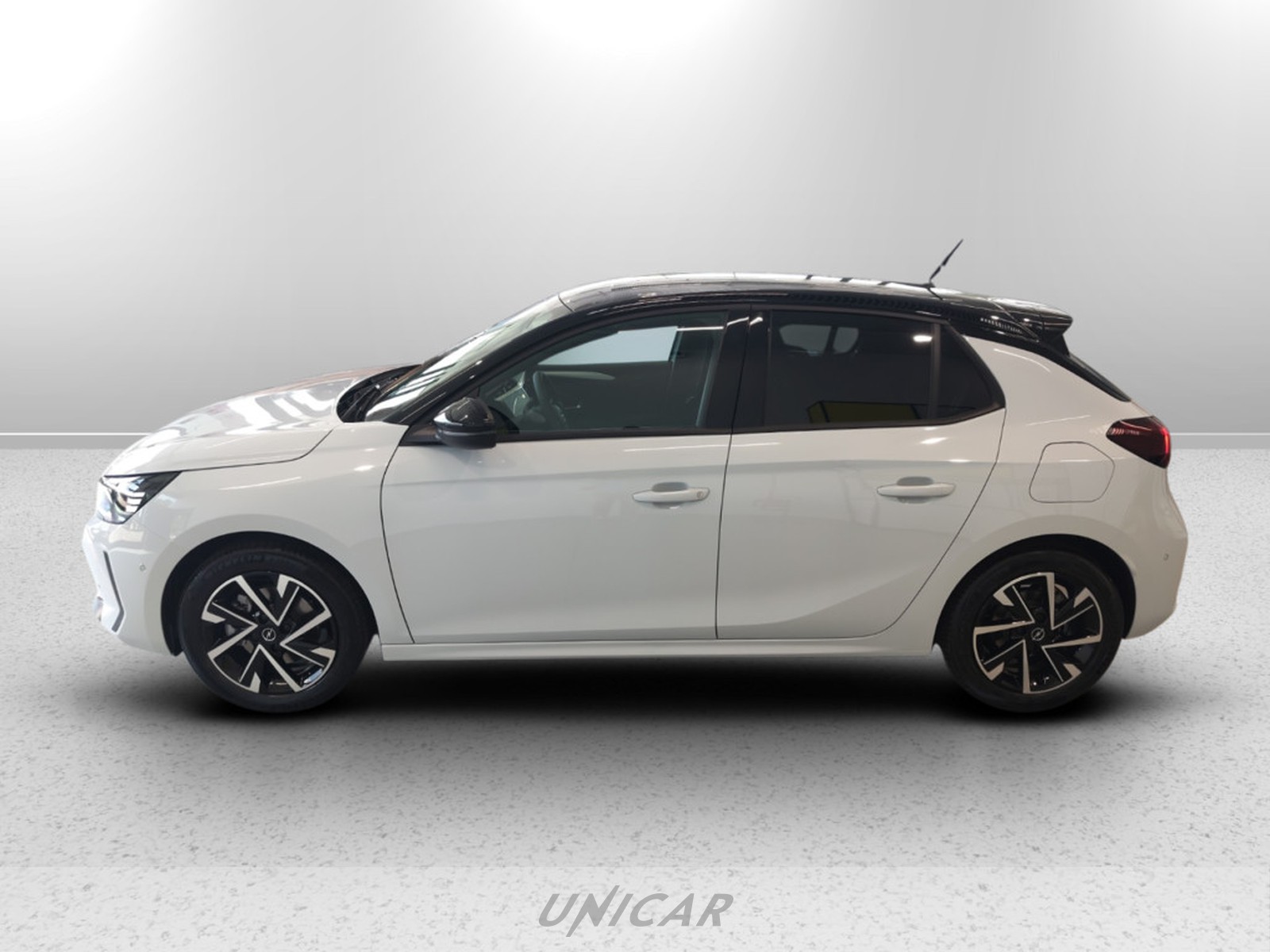 UNICAR Opel Corsa