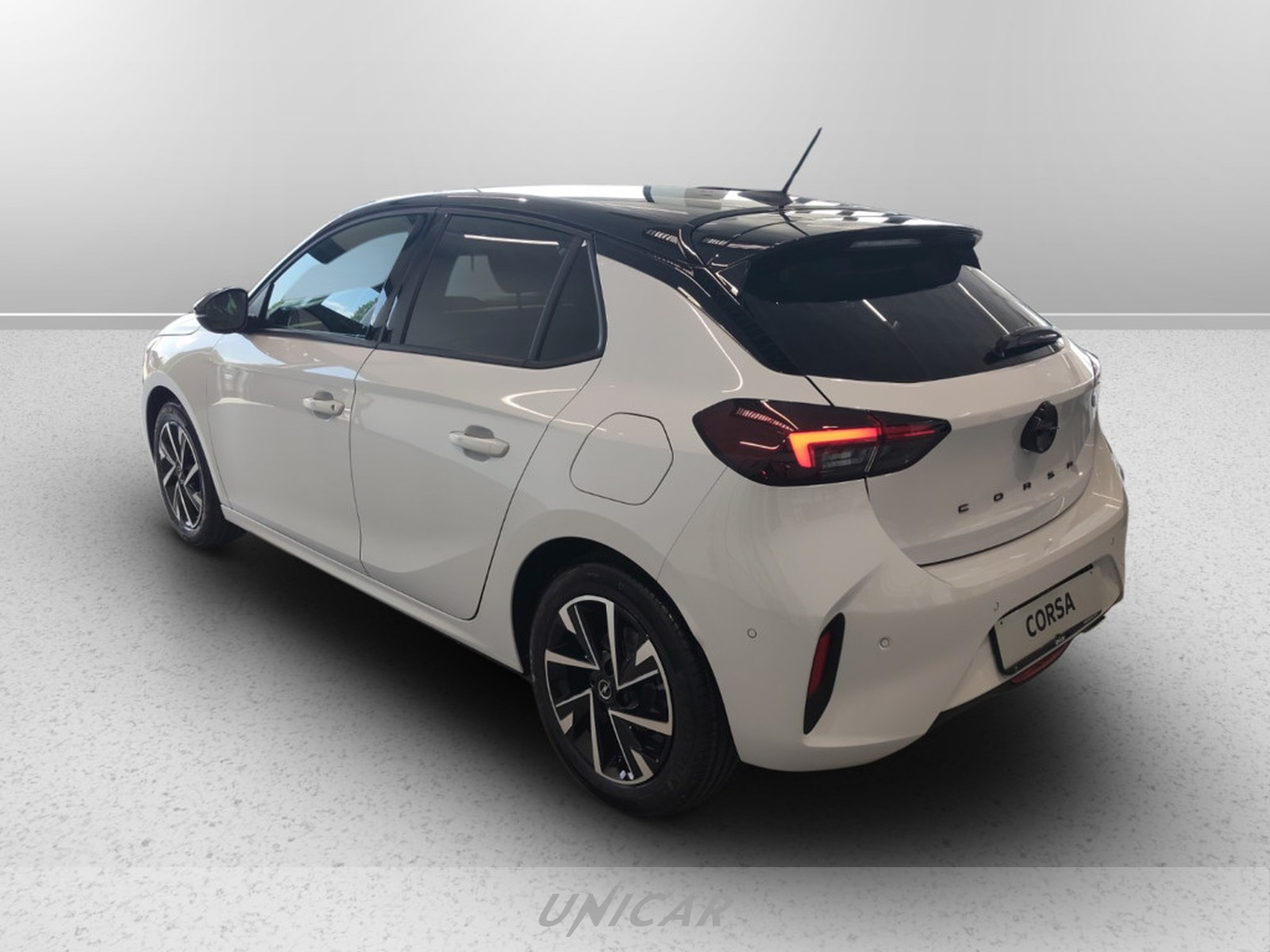 UNICAR Opel Corsa