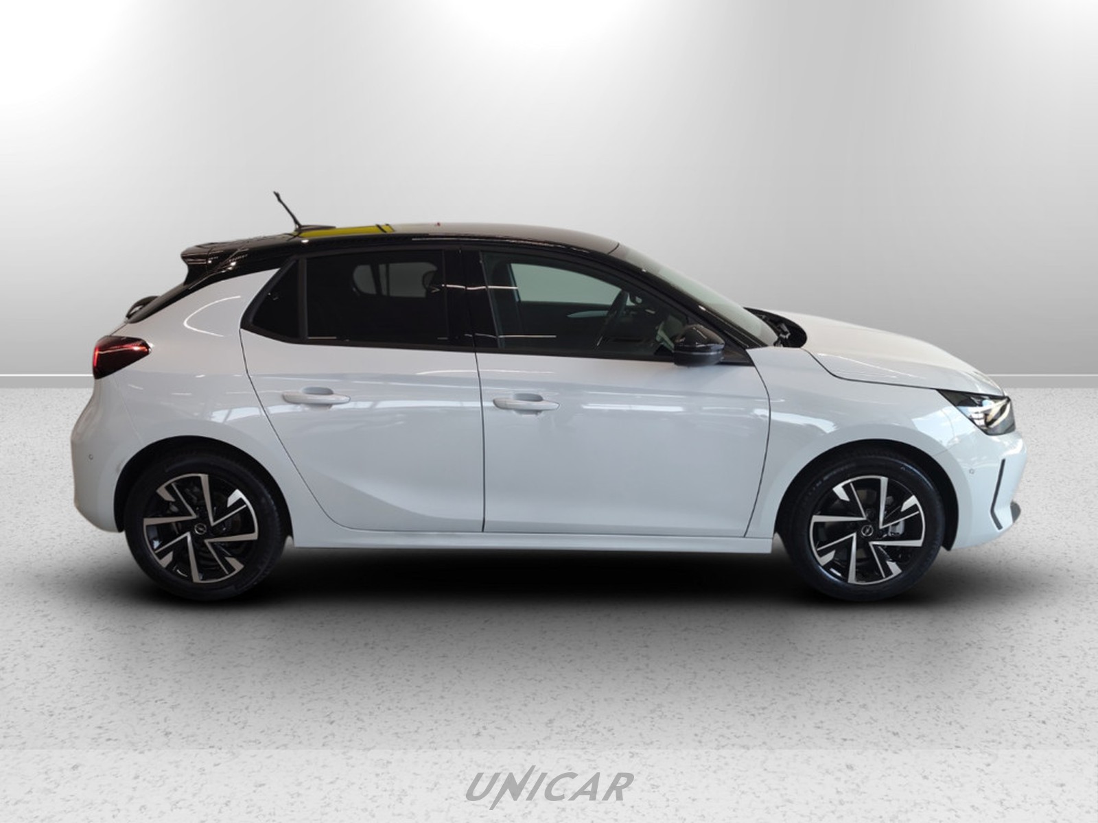UNICAR Opel Corsa