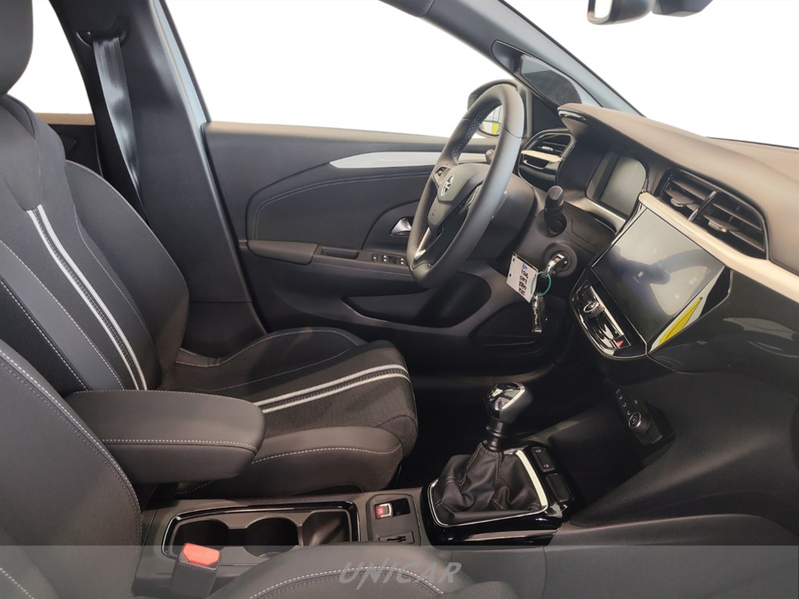 UNICAR Opel Corsa