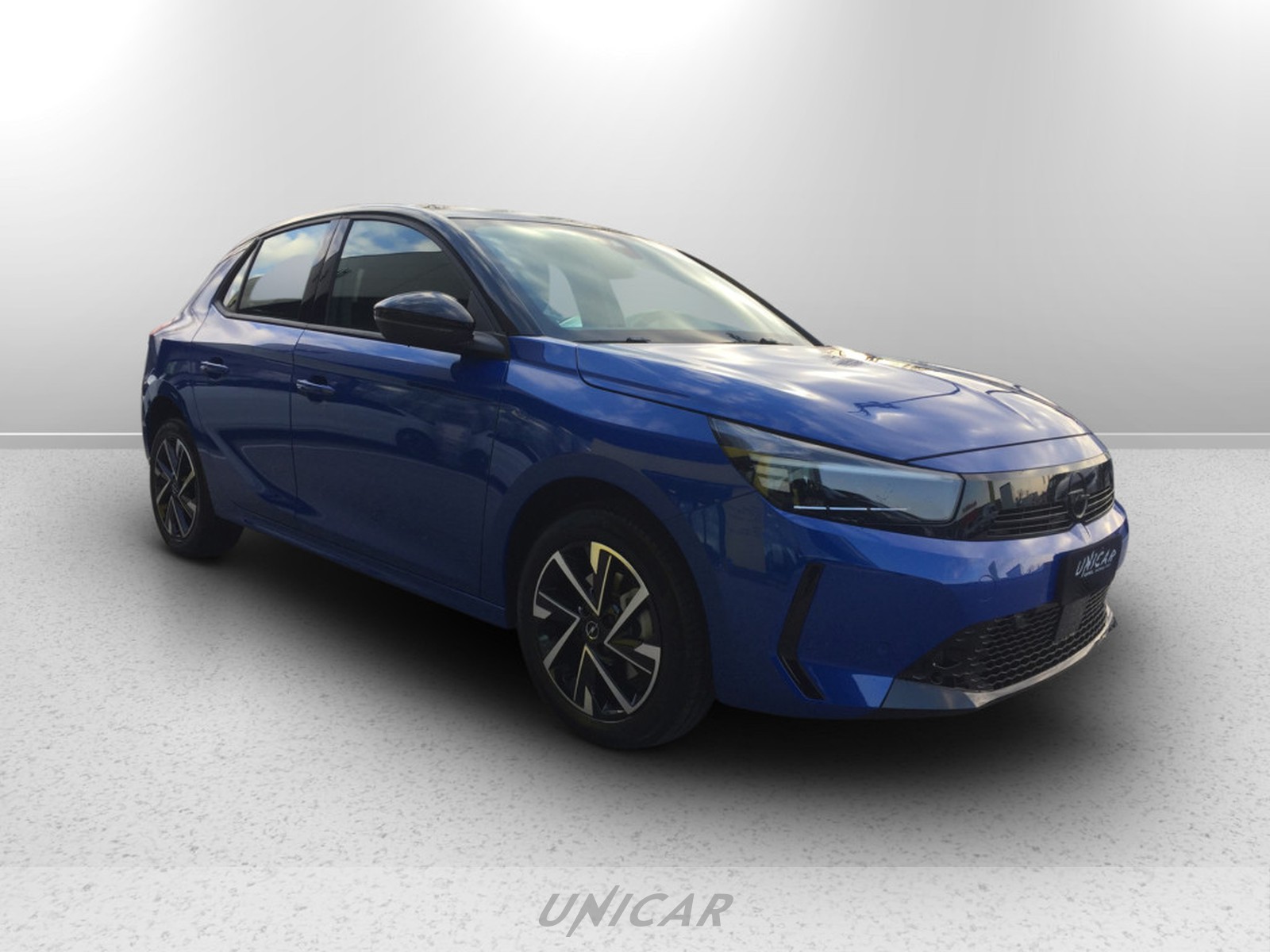 UNICAR Opel Corsa