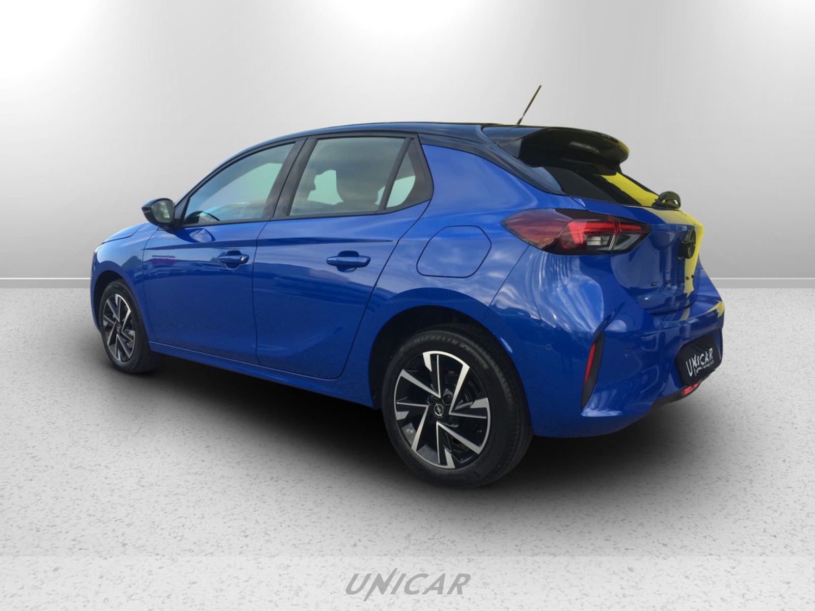 UNICAR Opel Corsa