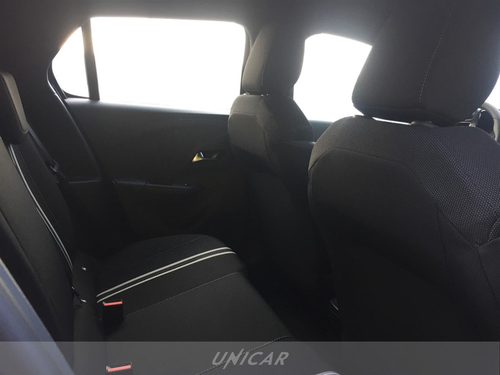 UNICAR Opel Corsa