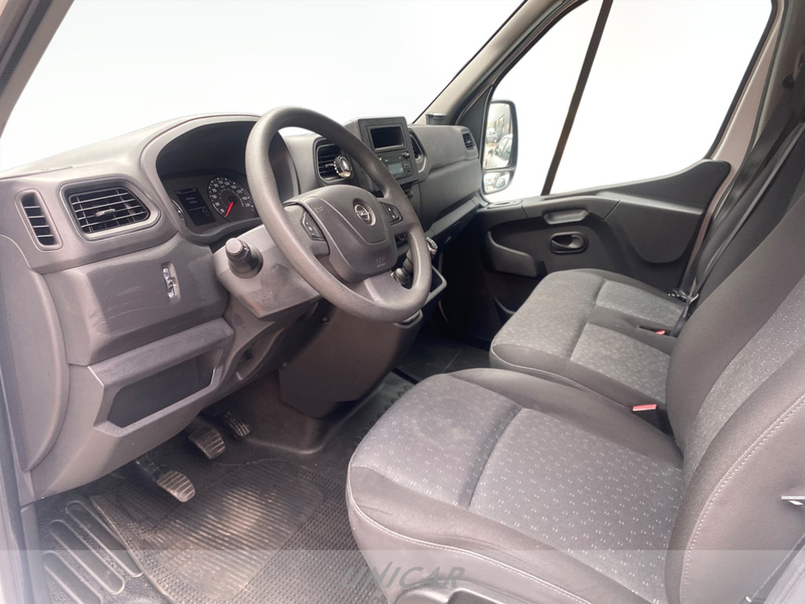 UNICAR Opel Movano