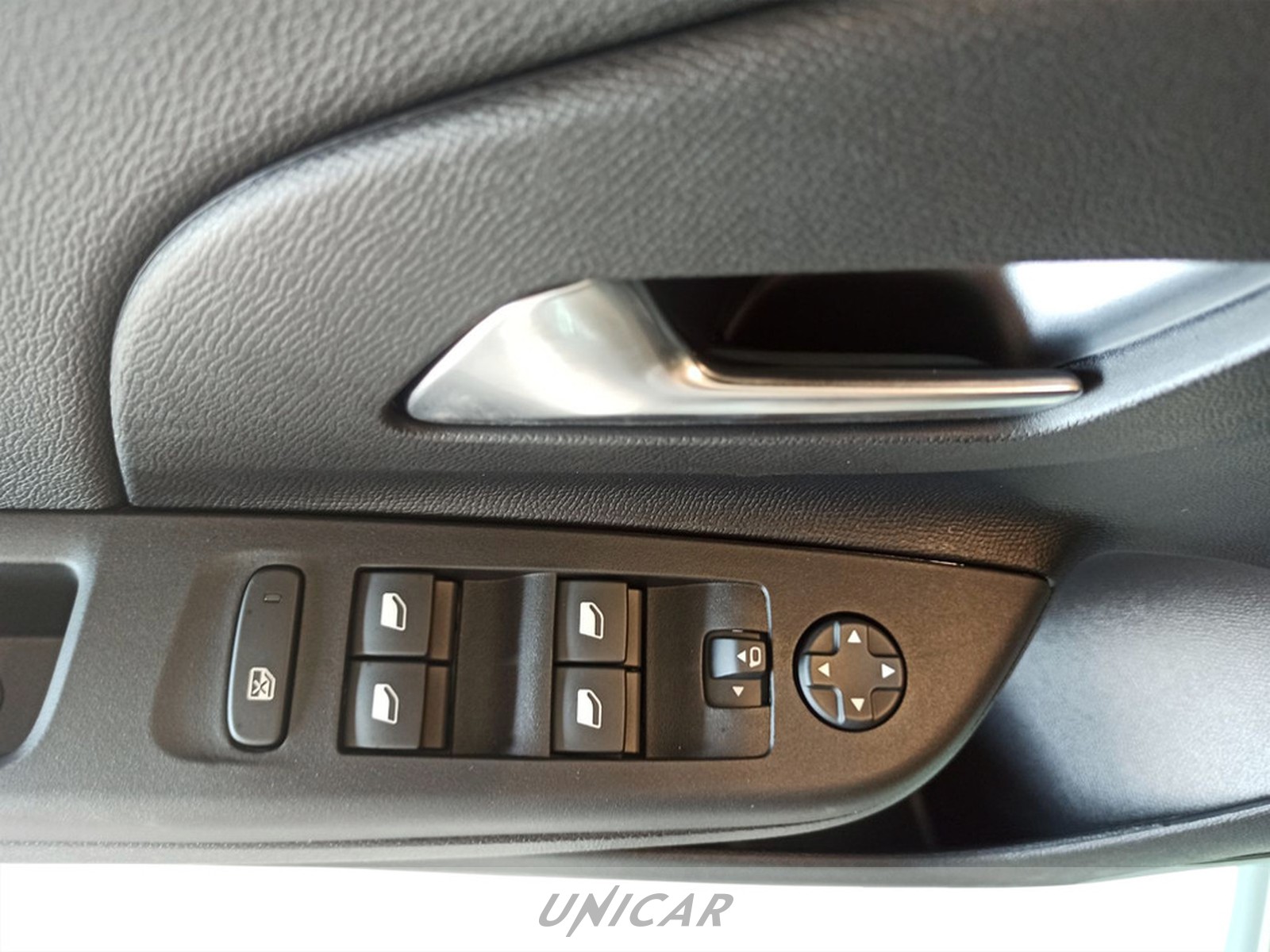 UNICAR Opel Corsa