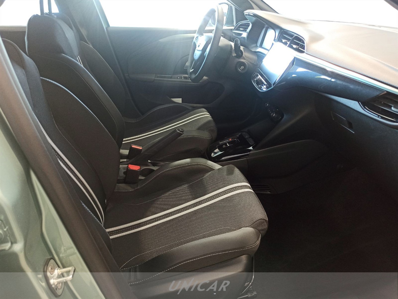 UNICAR Opel Corsa