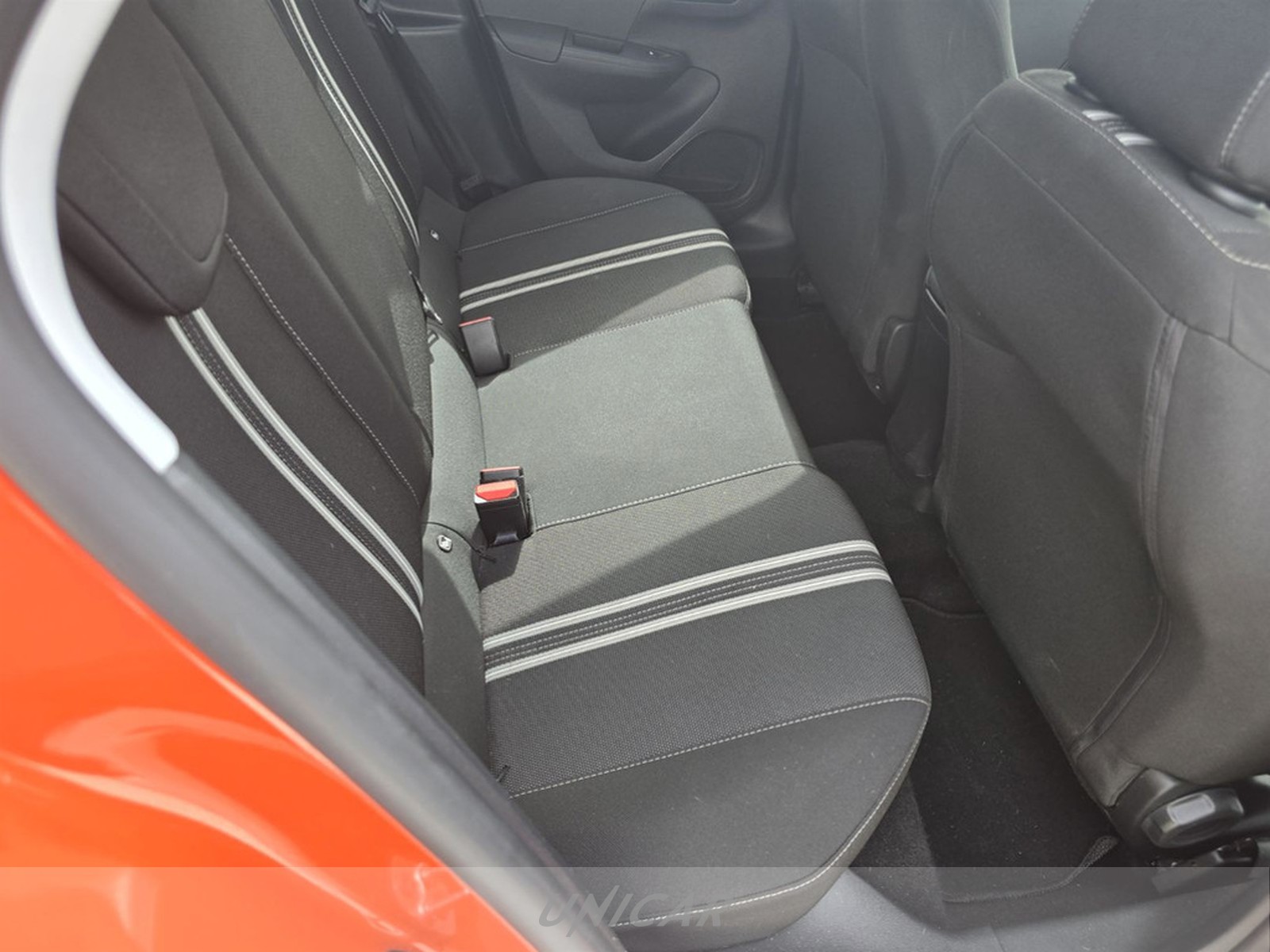 UNICAR Opel Corsa
